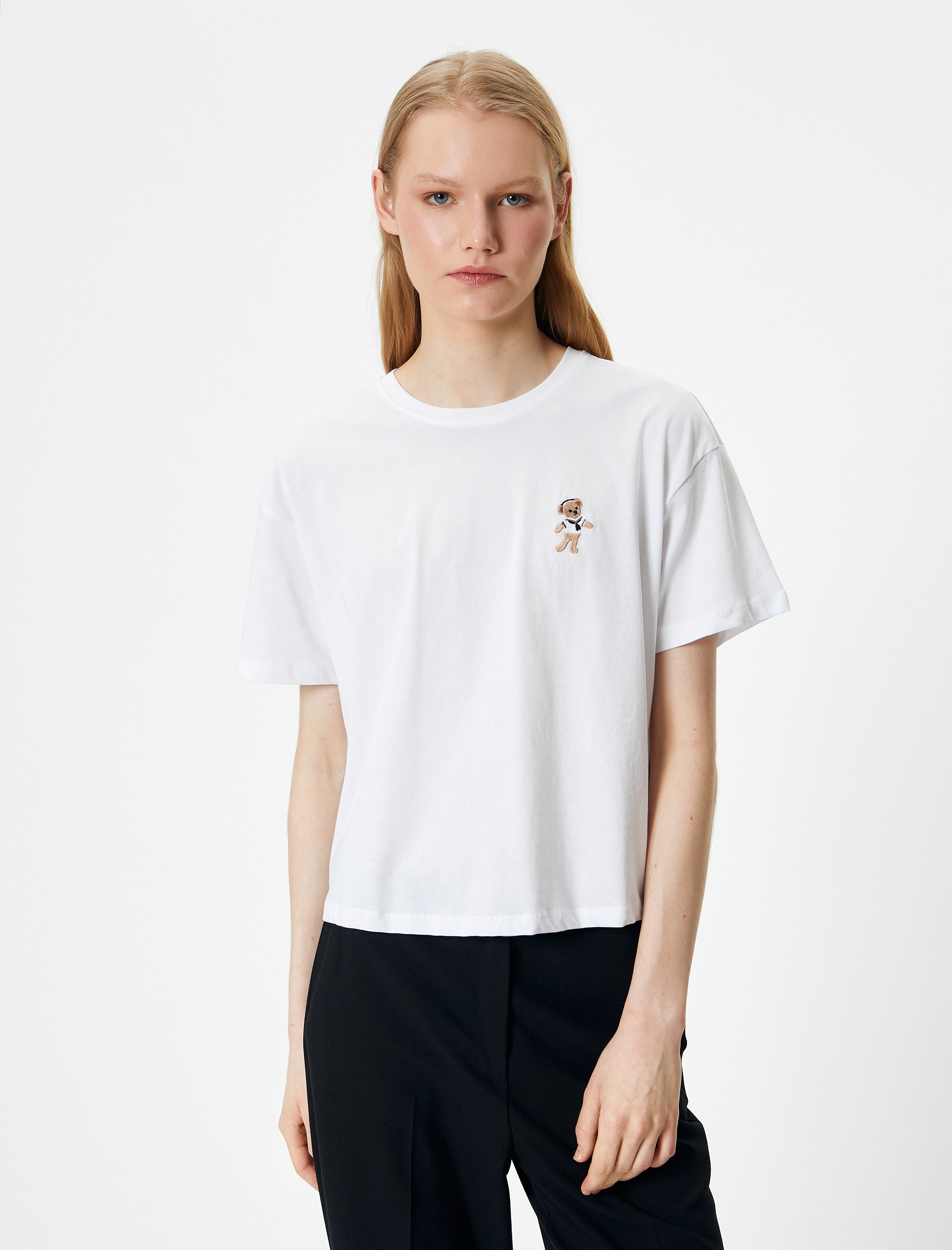   Kısa Kollu Tişört Bisiklet Yaka Nakışlı Pamuklu