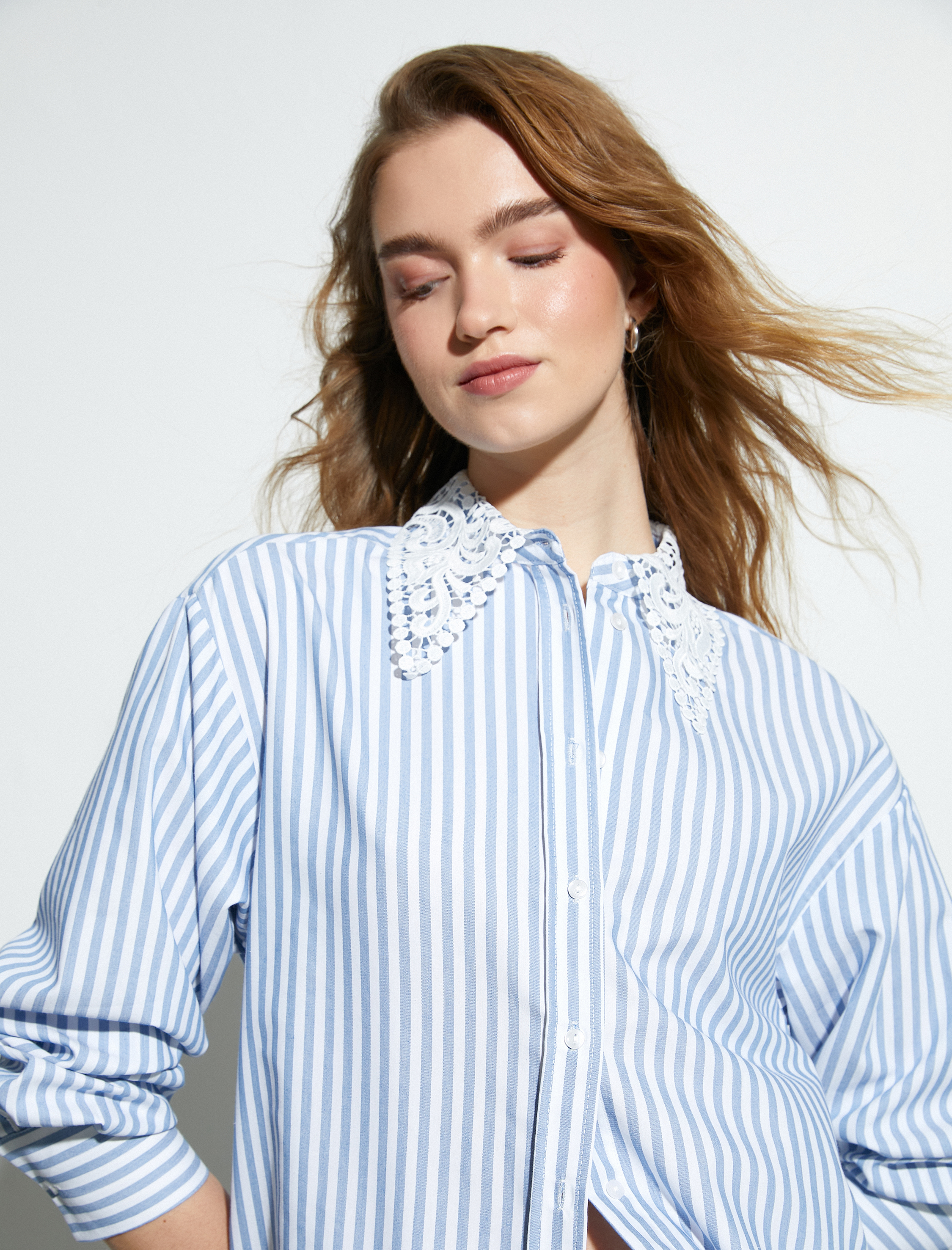   Dantel Yaka Oversize Poplin Gömlek Uzun Kollu Düğmeli