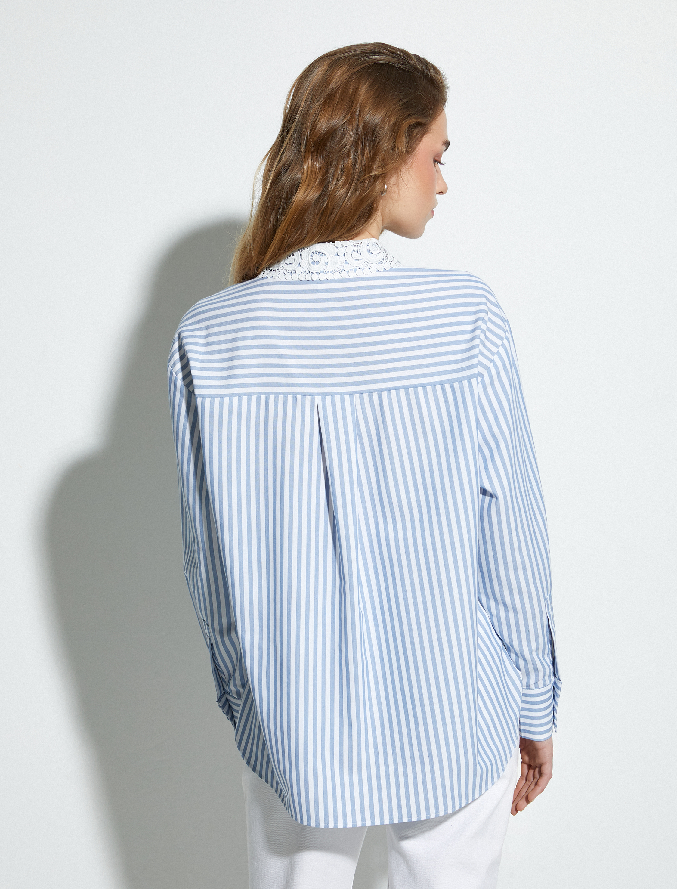   Dantel Yaka Oversize Poplin Gömlek Uzun Kollu Düğmeli