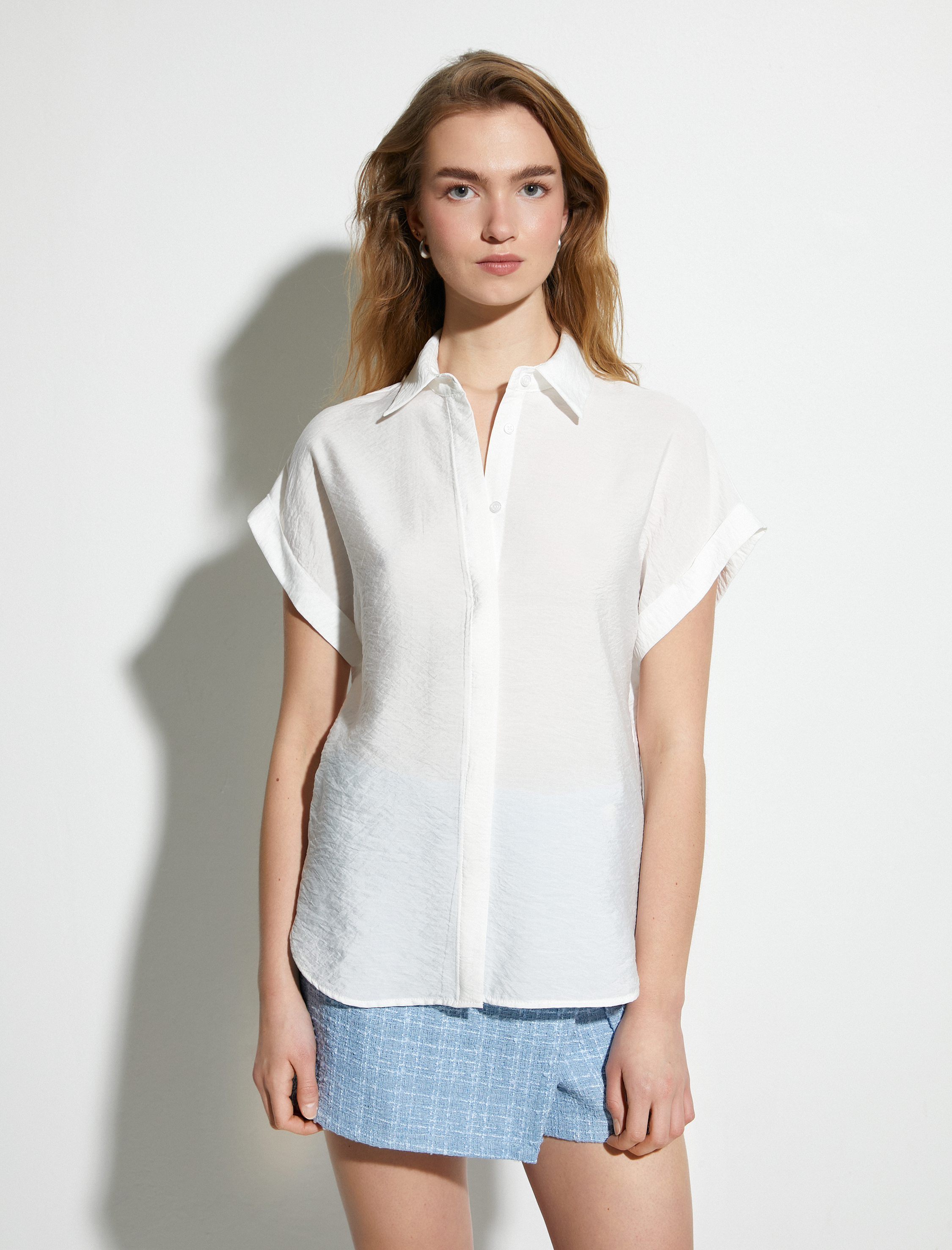   Kısa Kollu Gömlek Viskon Klasik Yaka Dokulu