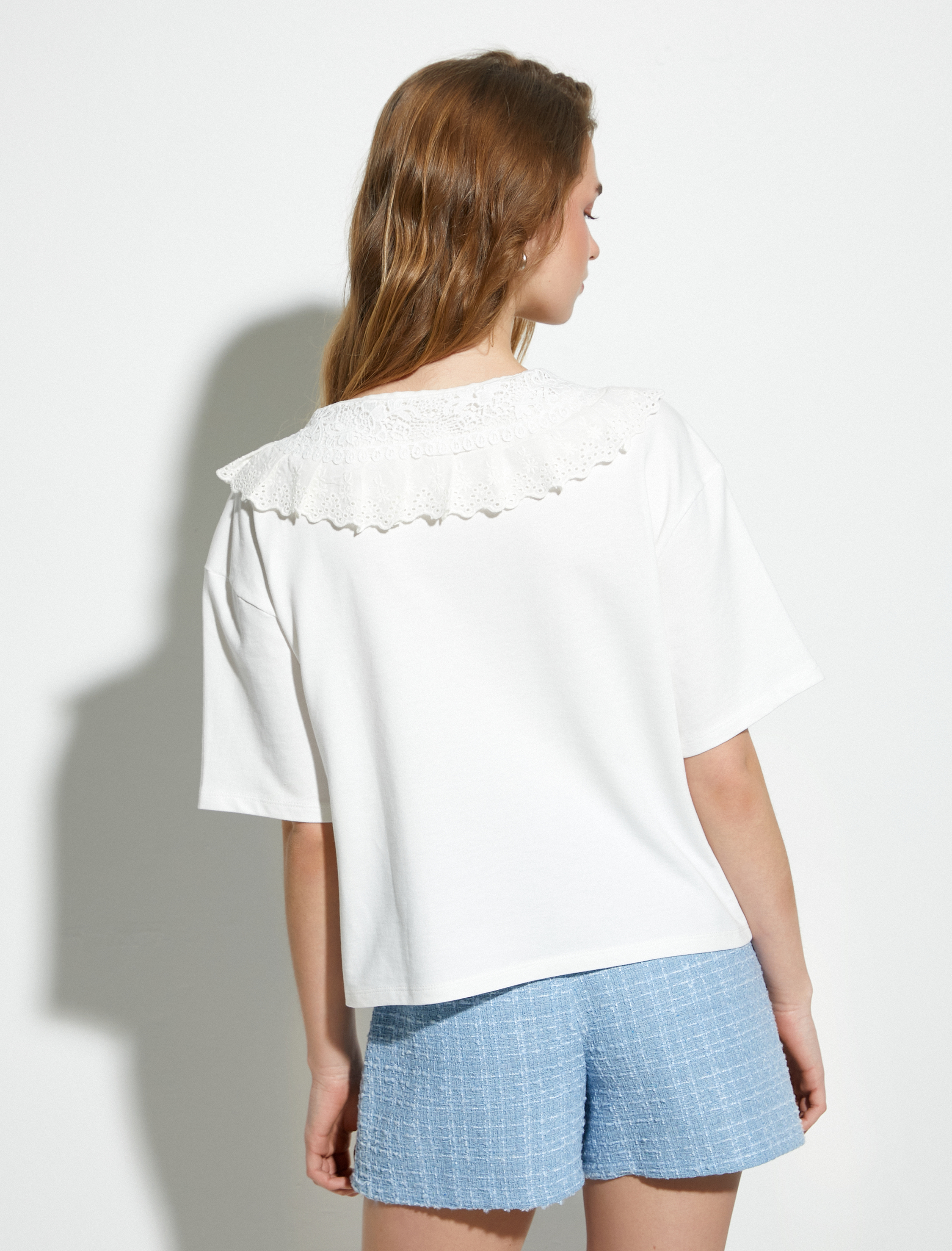   Dantelli Bebe Yaka Tişört Kısa Kollu