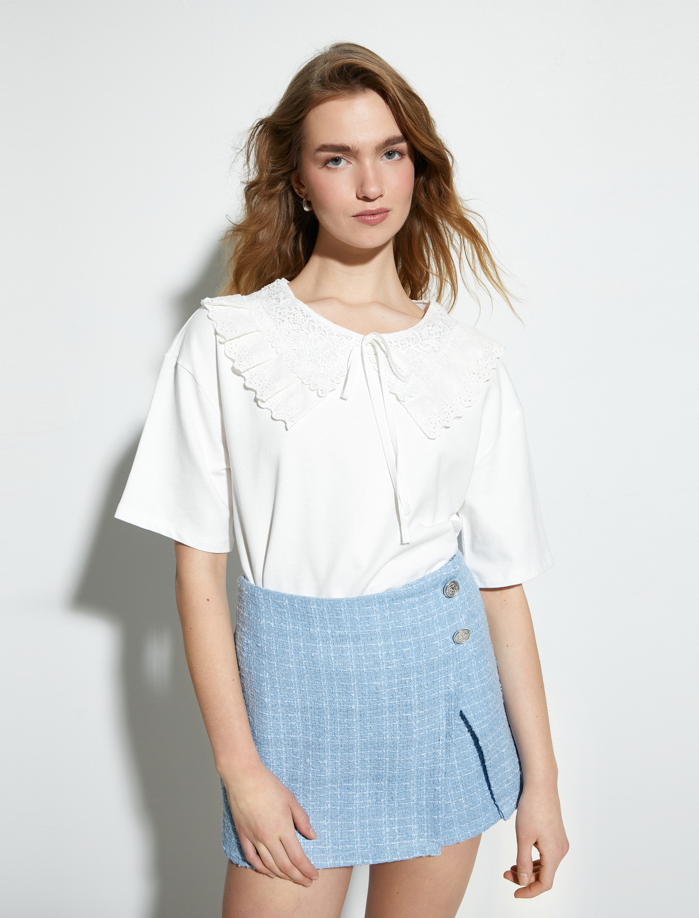   Dantelli Bebe Yaka Tişört Kısa Kollu