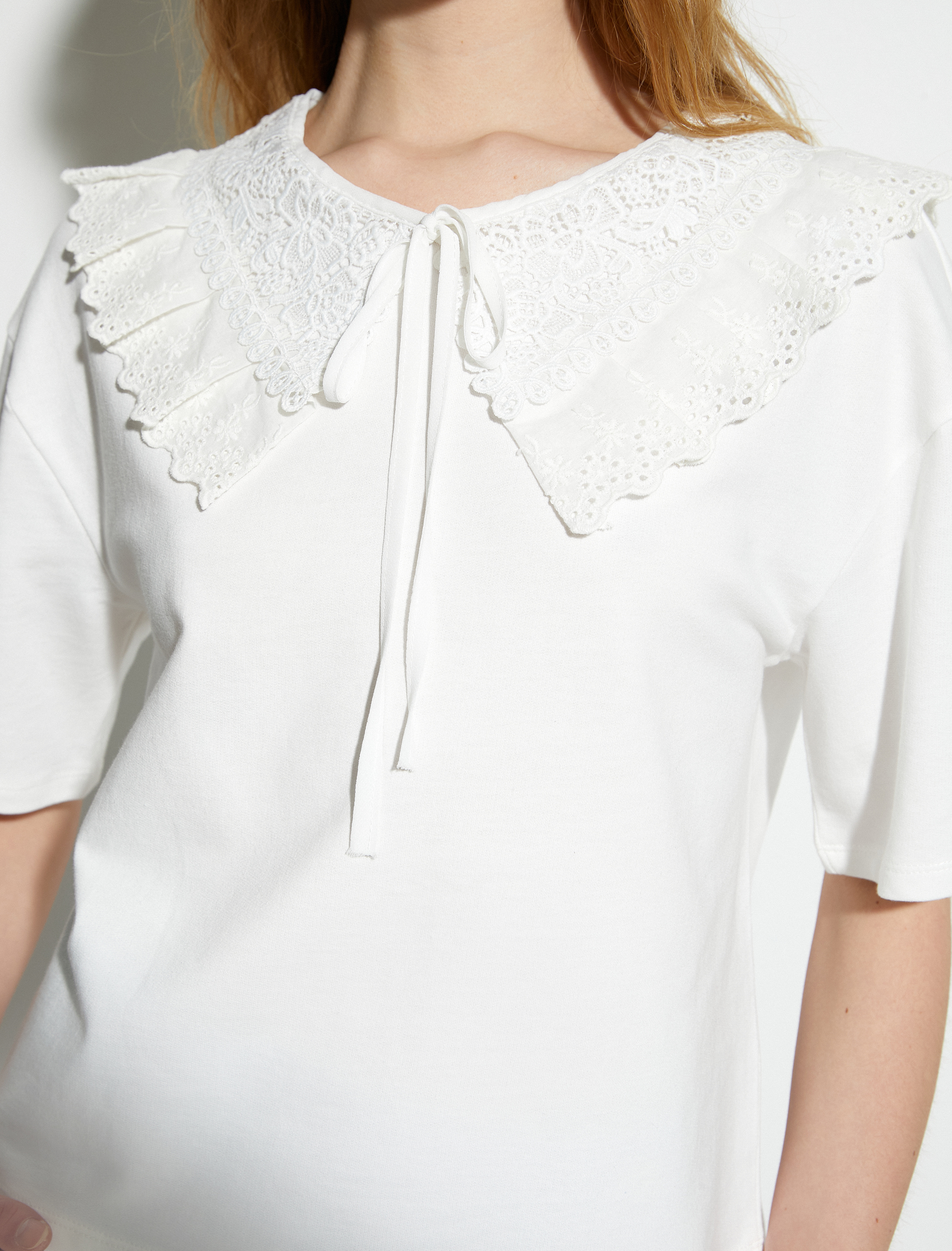   Dantelli Bebe Yaka Tişört Kısa Kollu