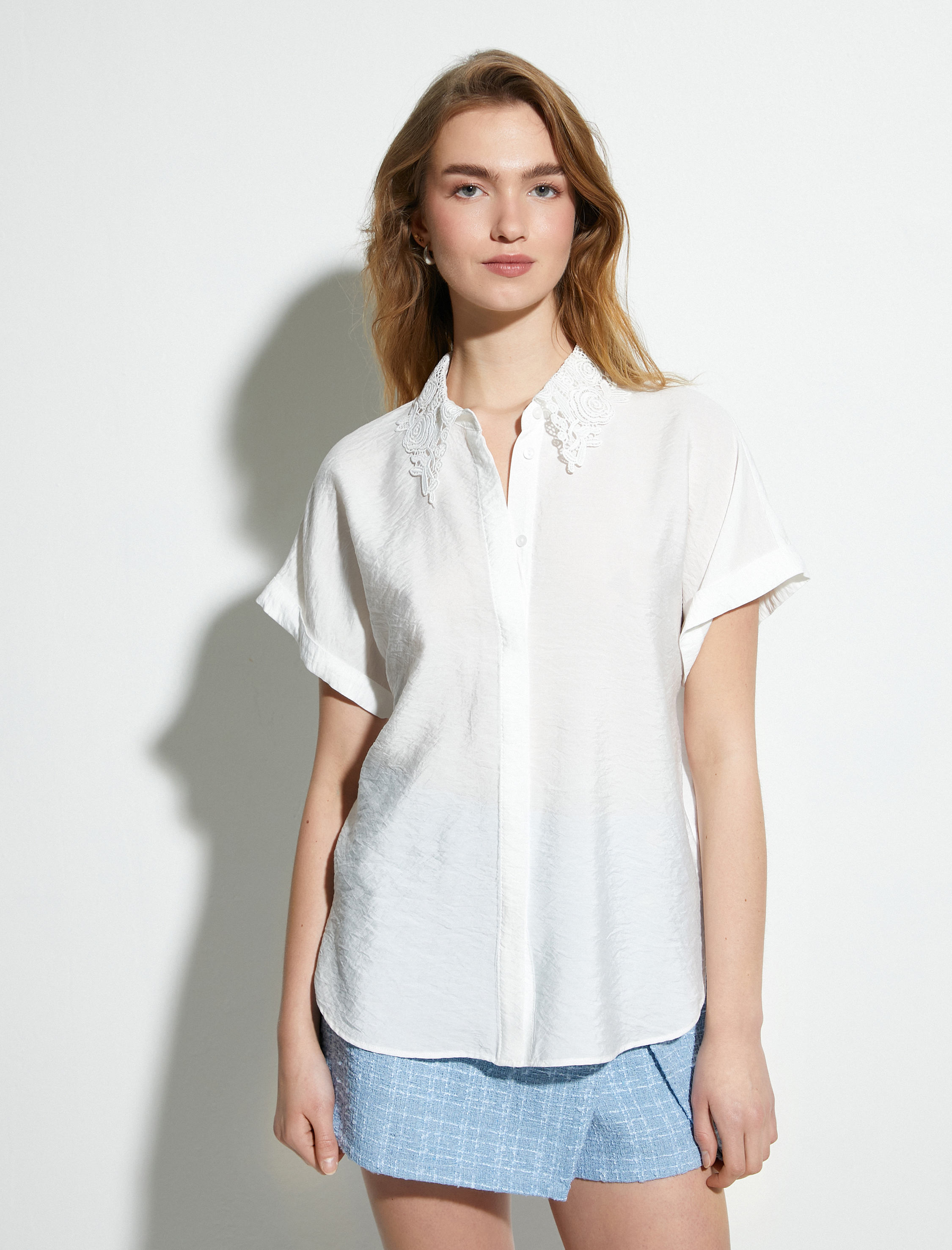   Kısa Kollu Gömlek Dantel Yaka Viskon Karışımlı