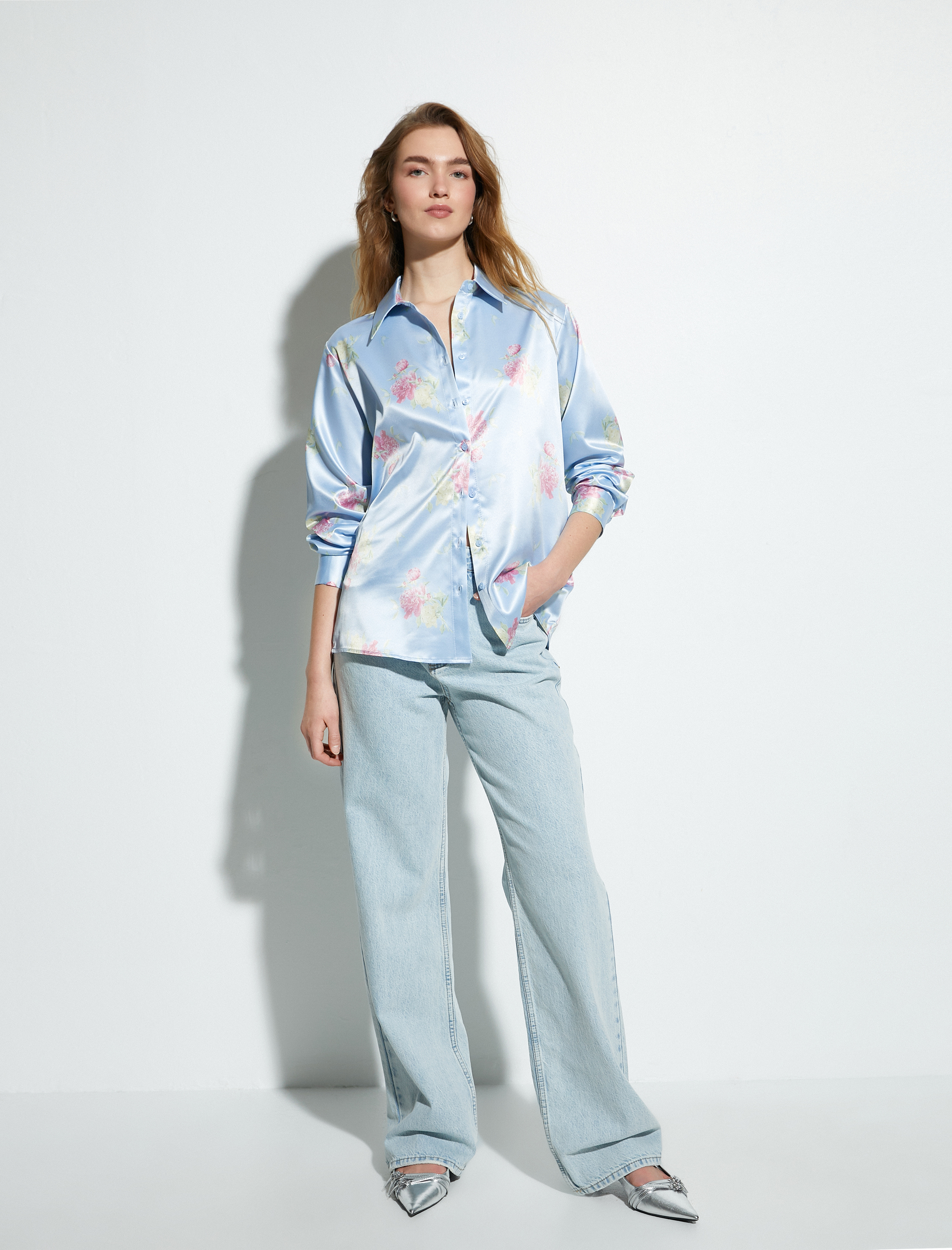   Saten Çiçekli Gömlek Düğmeli Uzun Kollu