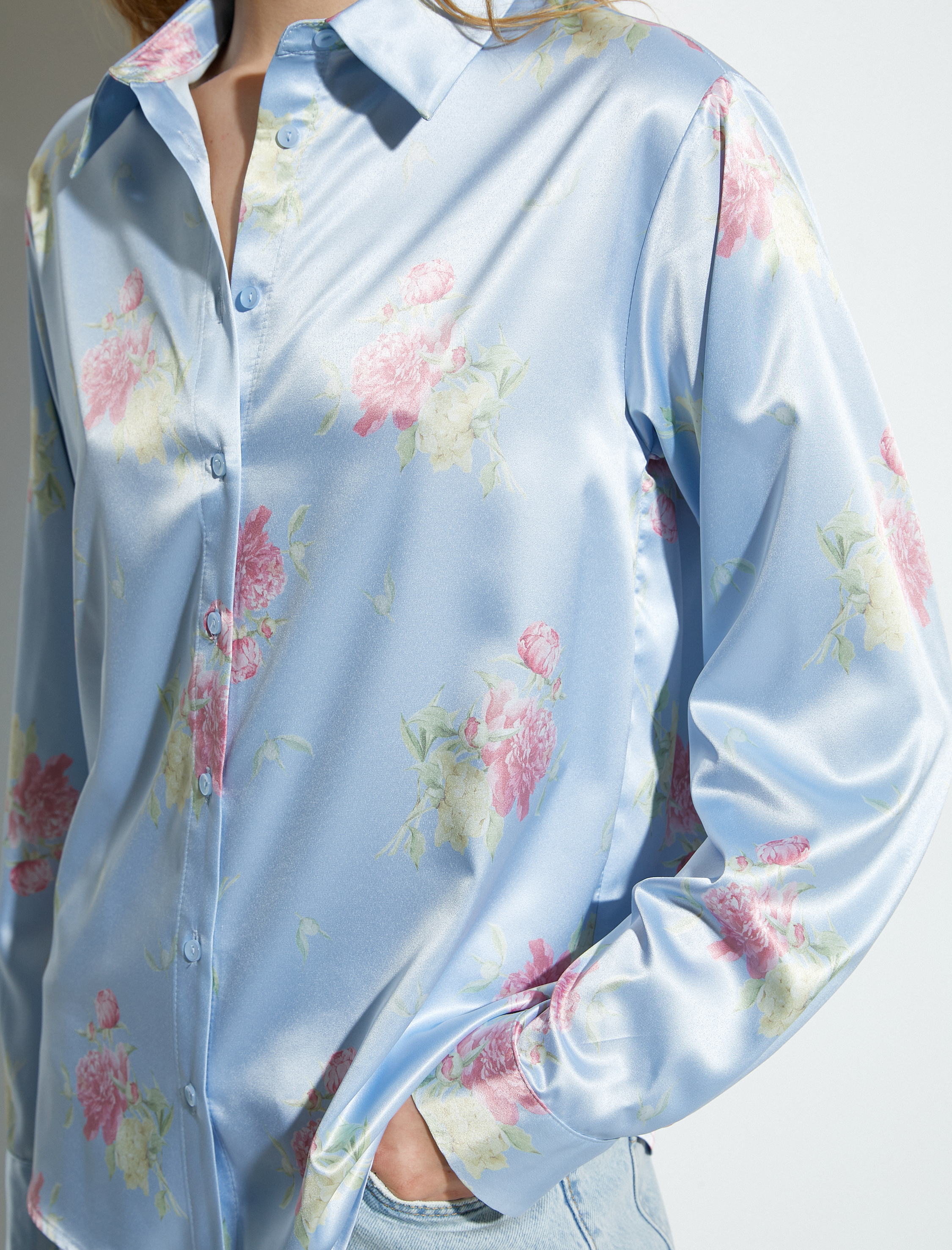   Saten Çiçekli Gömlek Düğmeli Uzun Kollu