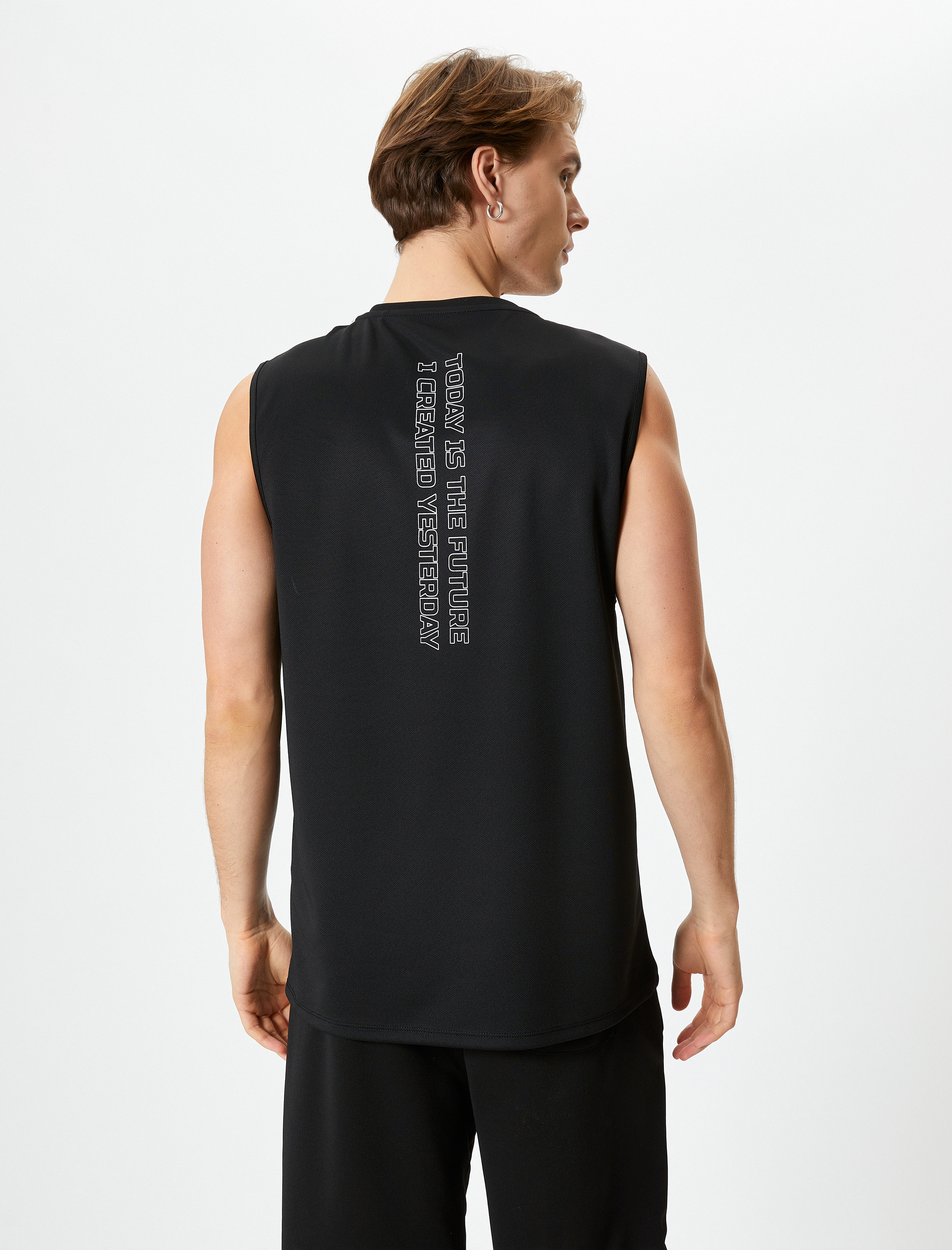   Sporcu Atleti Kolsuz Arkası Baskılı Sloganlı Bisiklet Yaka