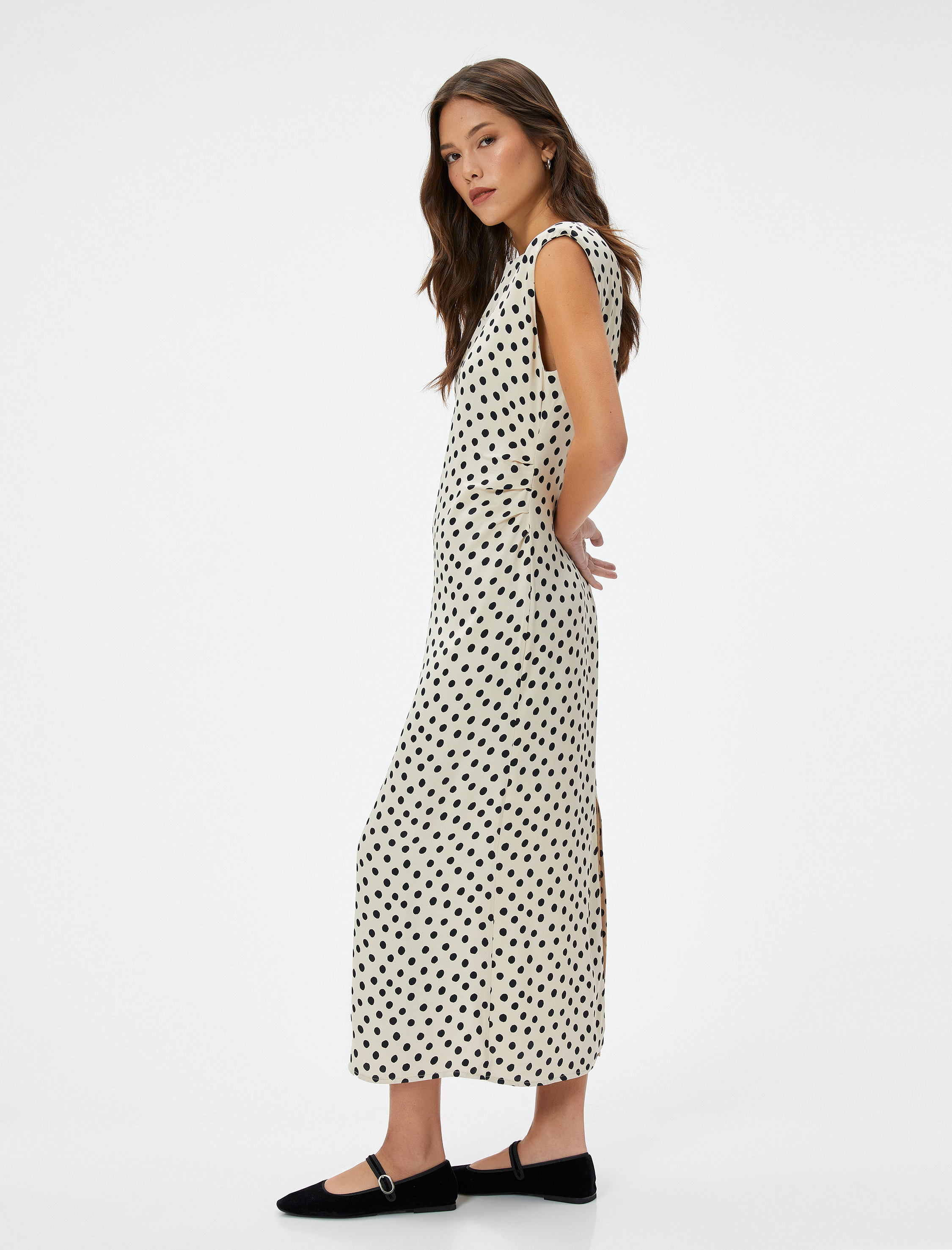   Midi Puantiyeli Elbise Vatkalı Kısa Kollu Bisiklet Yaka Viskon