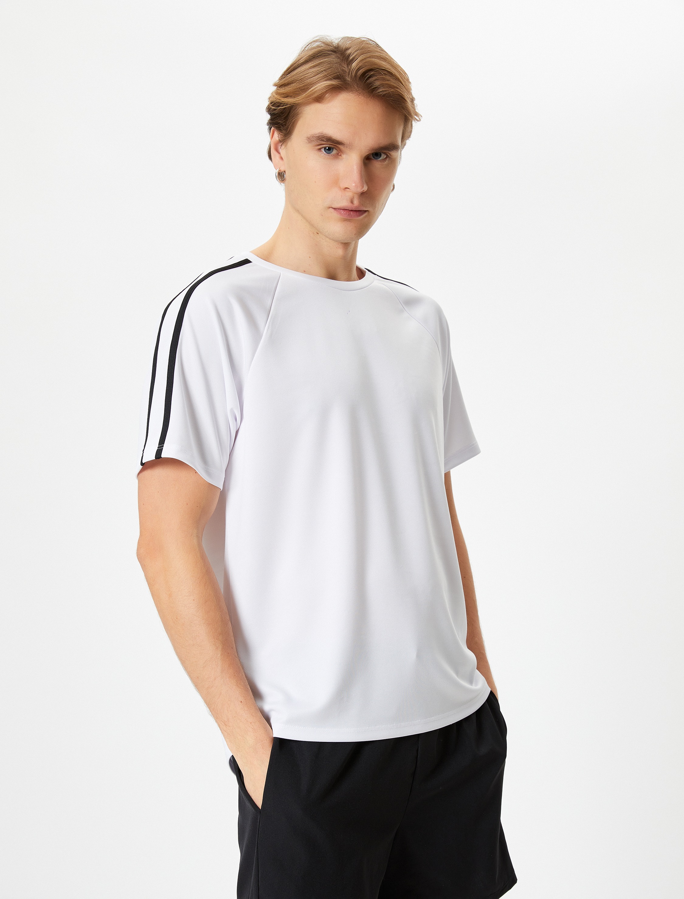   Spor Tişört Şerit Detaylı Bisiklet Yaka Kısa Kollu