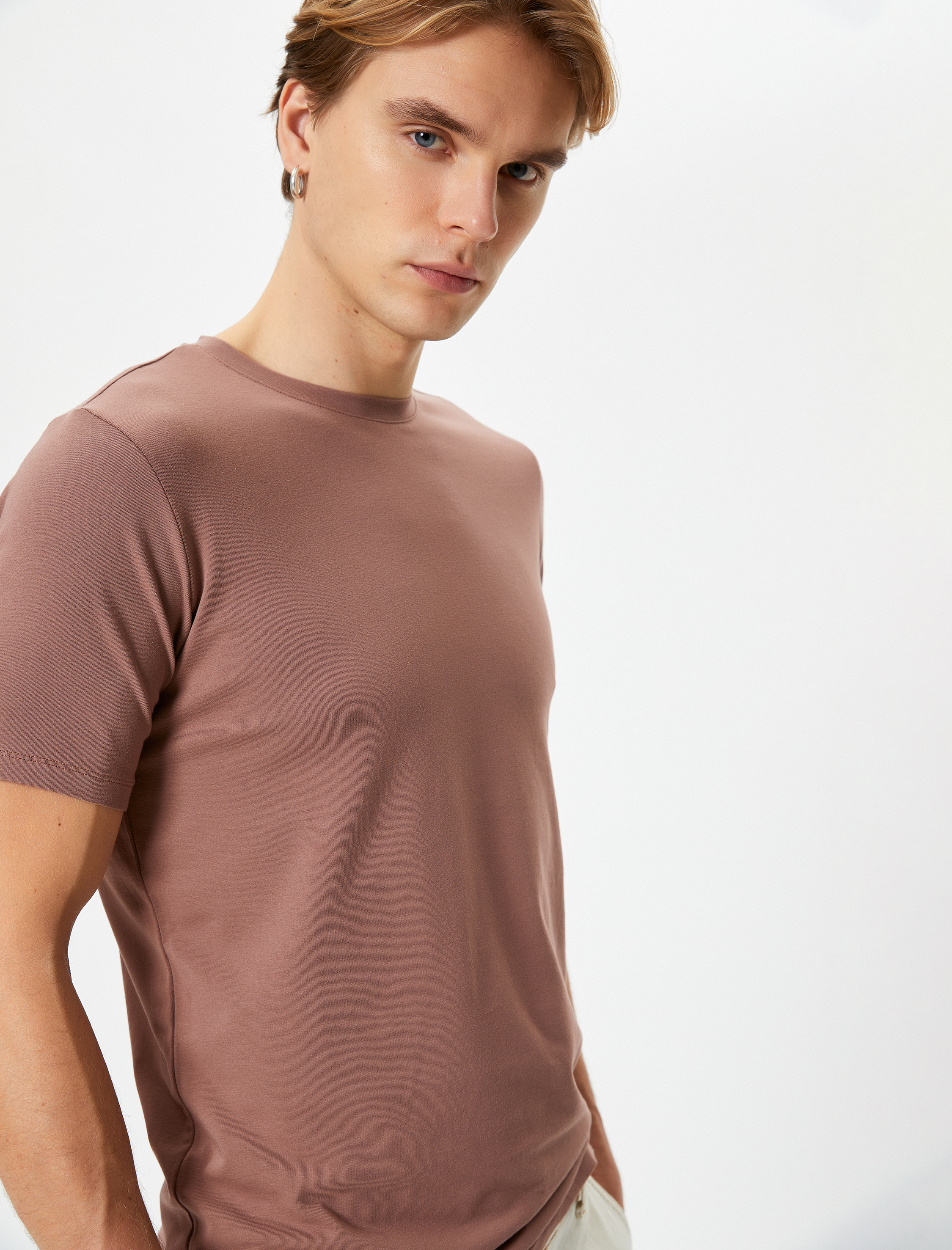   Kısa Kollu Tişört Uzun Kalça Boy Esnek Kumaş Slim Fit Pamuklu