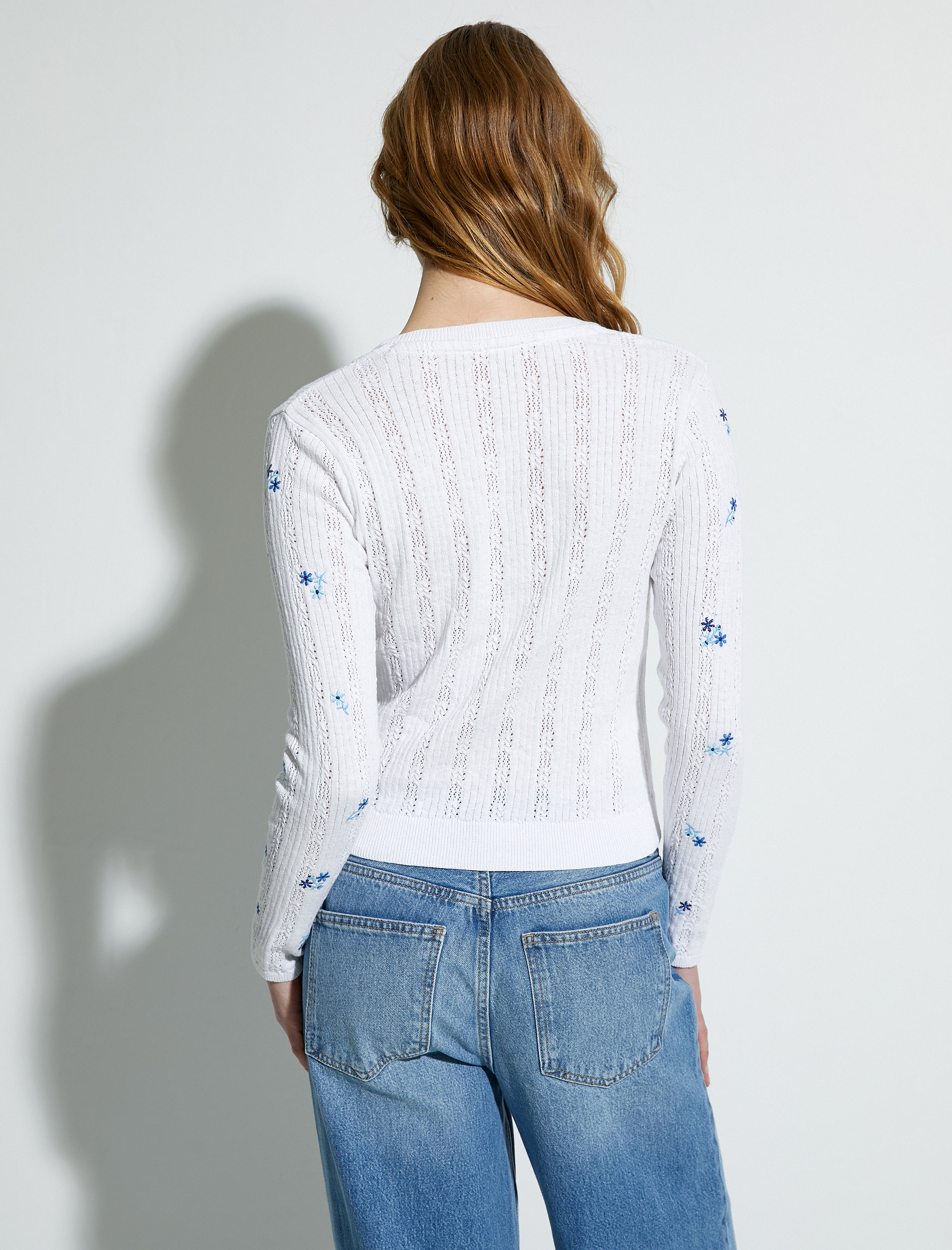   Triko Hırka Çiçekli Düğmeli Bisiklet Yaka