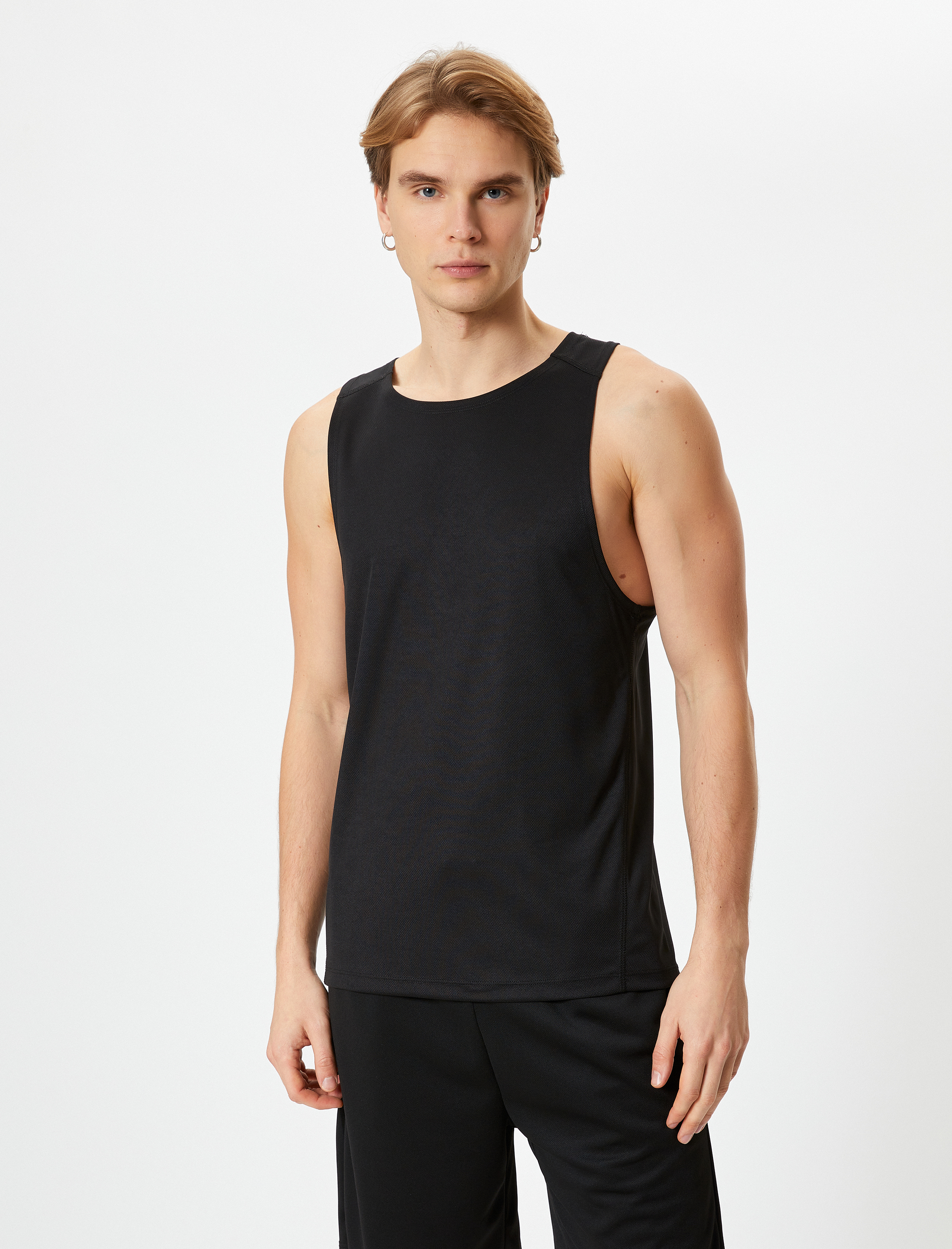   Sporcu Atleti Kolsuz Bisiklet Yaka Rahat Kesim Dikiş Detaylı