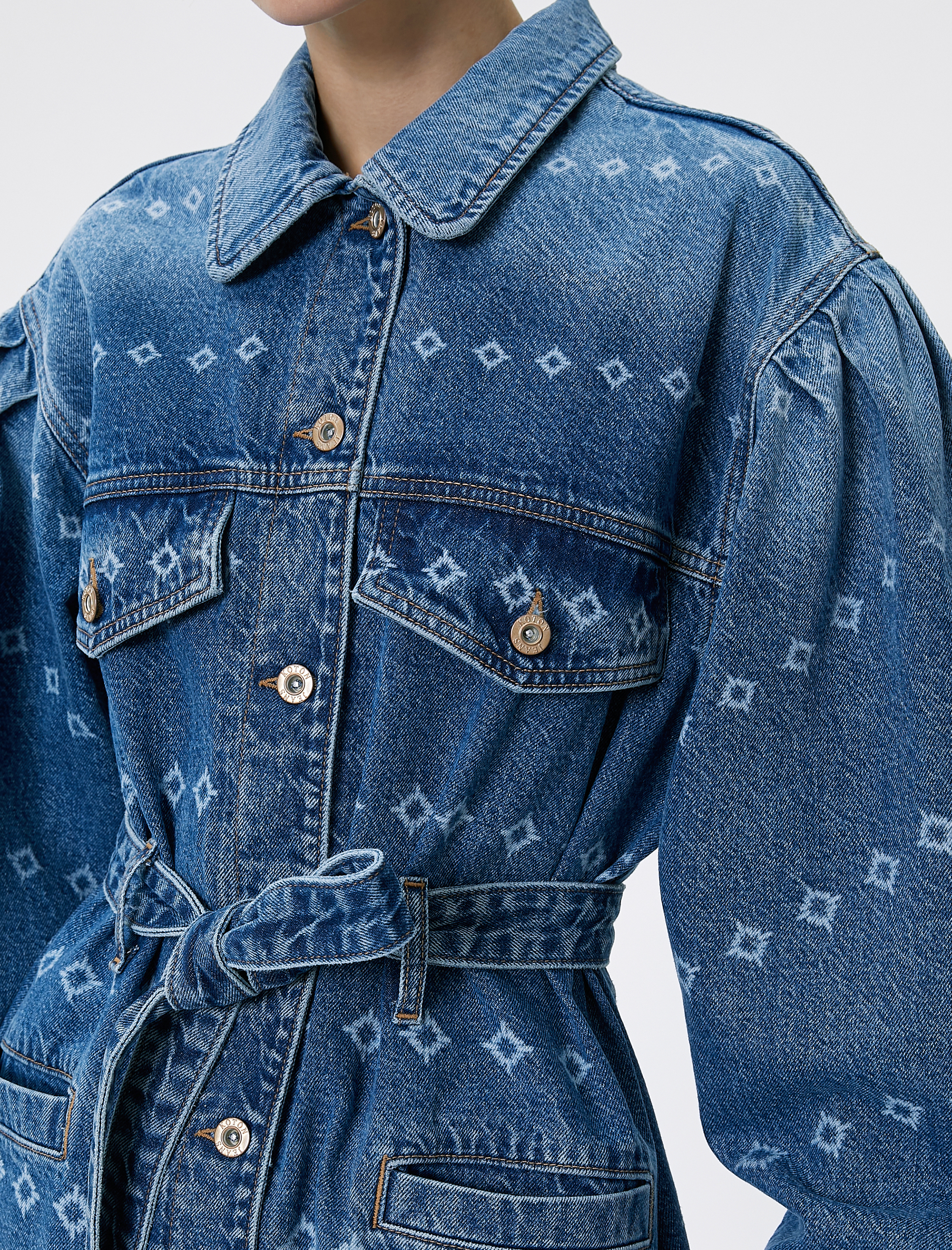   Uzun Kot Ceket Lazer Baskı Detaylı Kemerli Cepli Rahat Kalıp