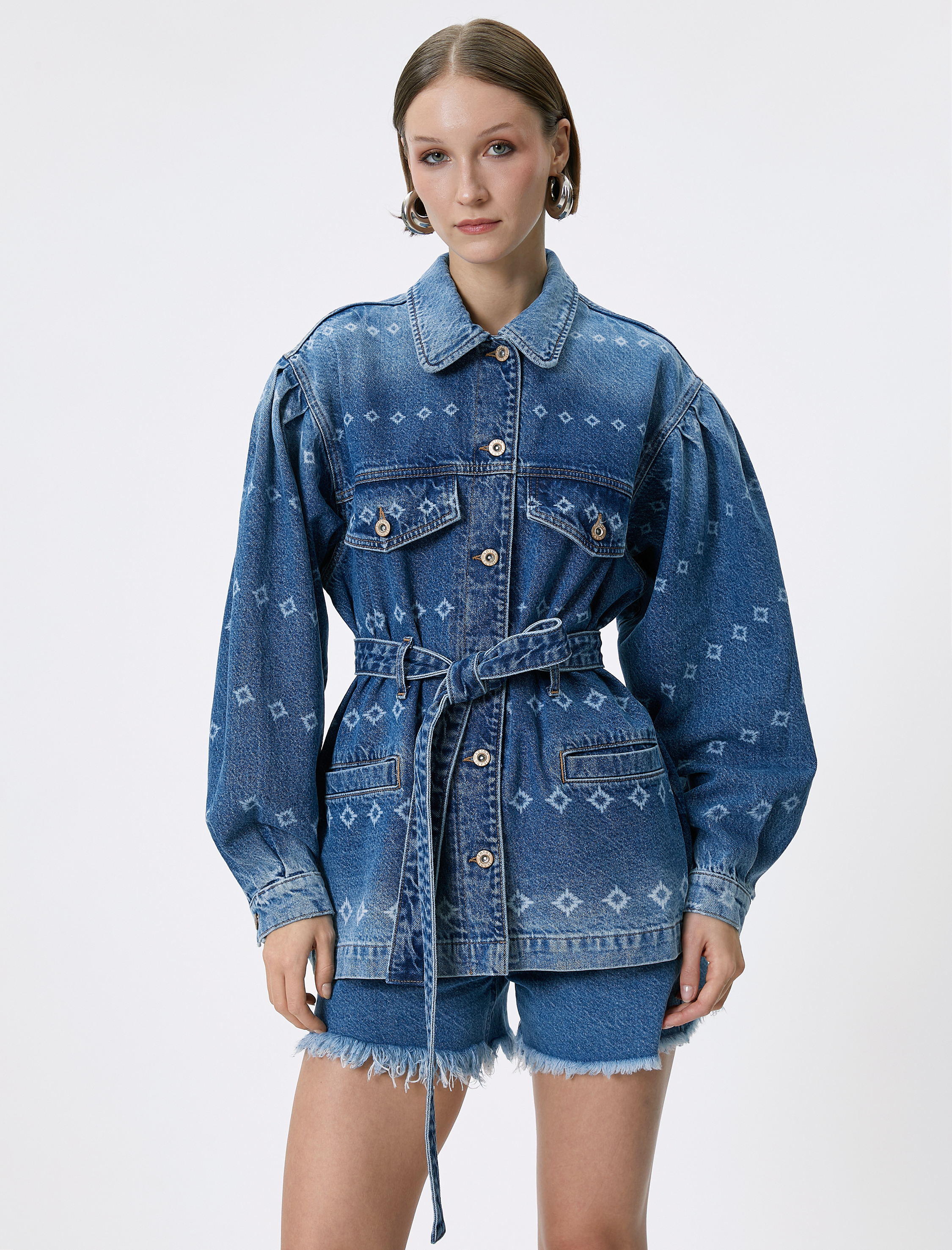   Uzun Kot Ceket Lazer Baskı Detaylı Kemerli Cepli Rahat Kalıp