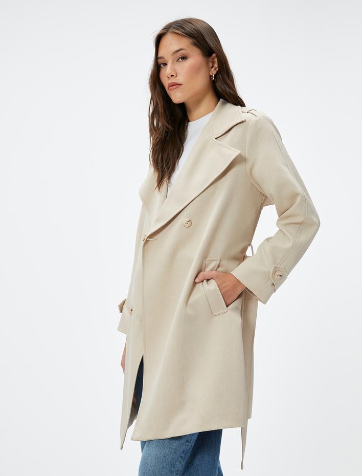  Trençkot Kruvaze Kapama Düğmeli Kemerli Cepli Rüzgarlık Detaylı