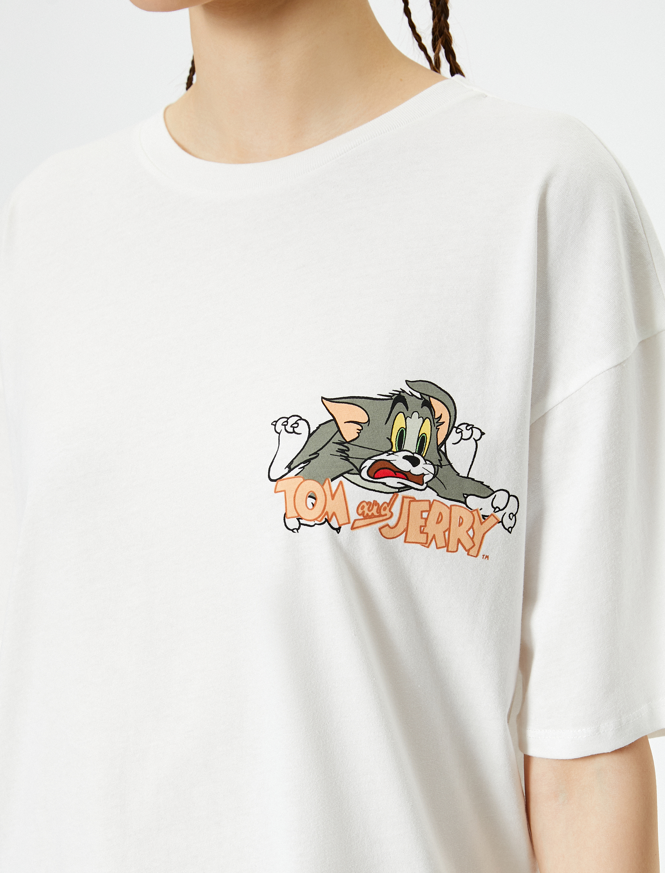   Tom ve Jerry Tişört Arkası Baskılı Lisanslı Kısa Kollu Bisiklet Yaka Rahat Kalıp