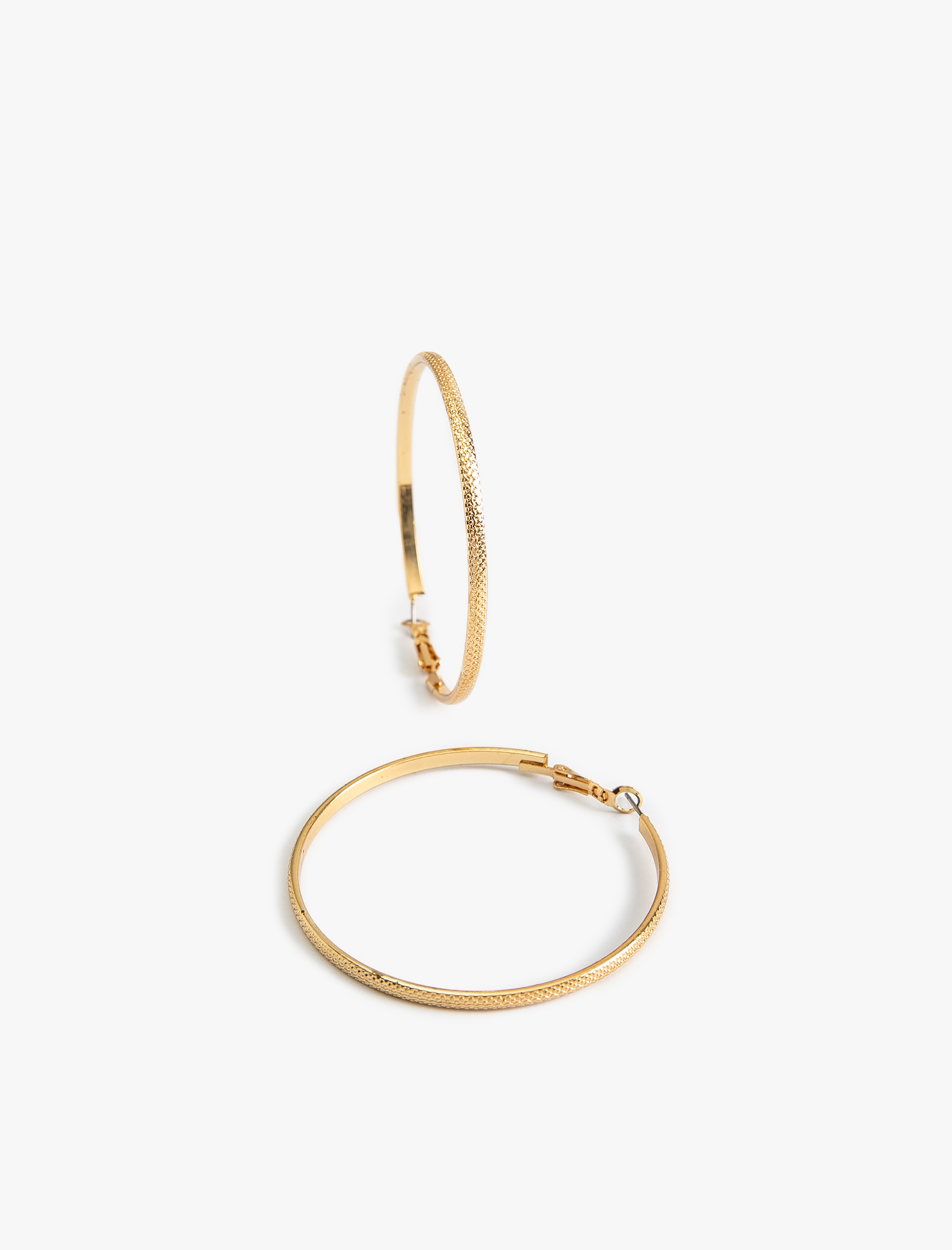  Kadın Dokulu Büyük Boy Çelik Halka Küpe