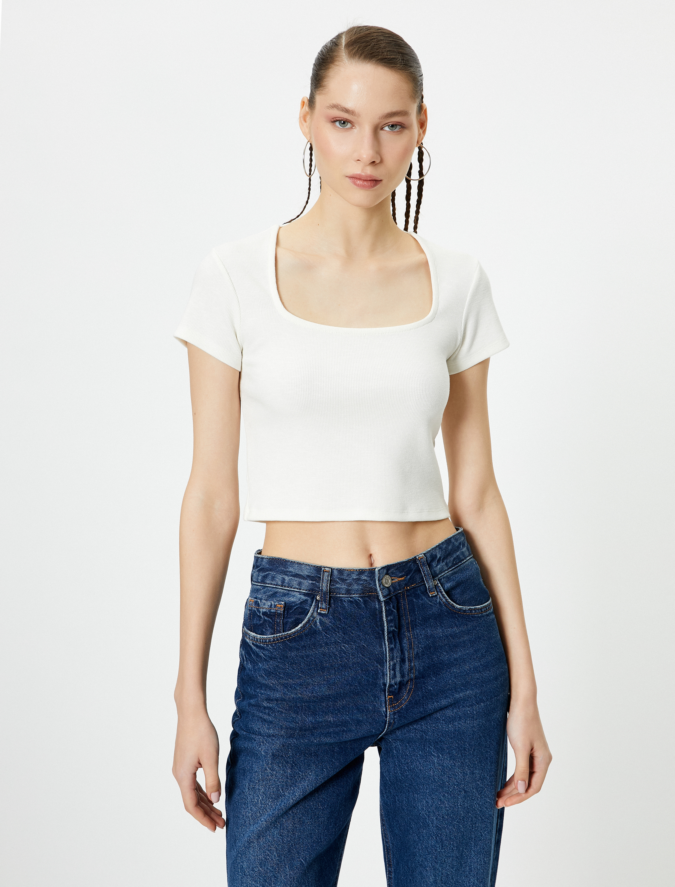   Sırt Dekolteli Tişört Crop Kısa Kollu Fitilli Slim Fit