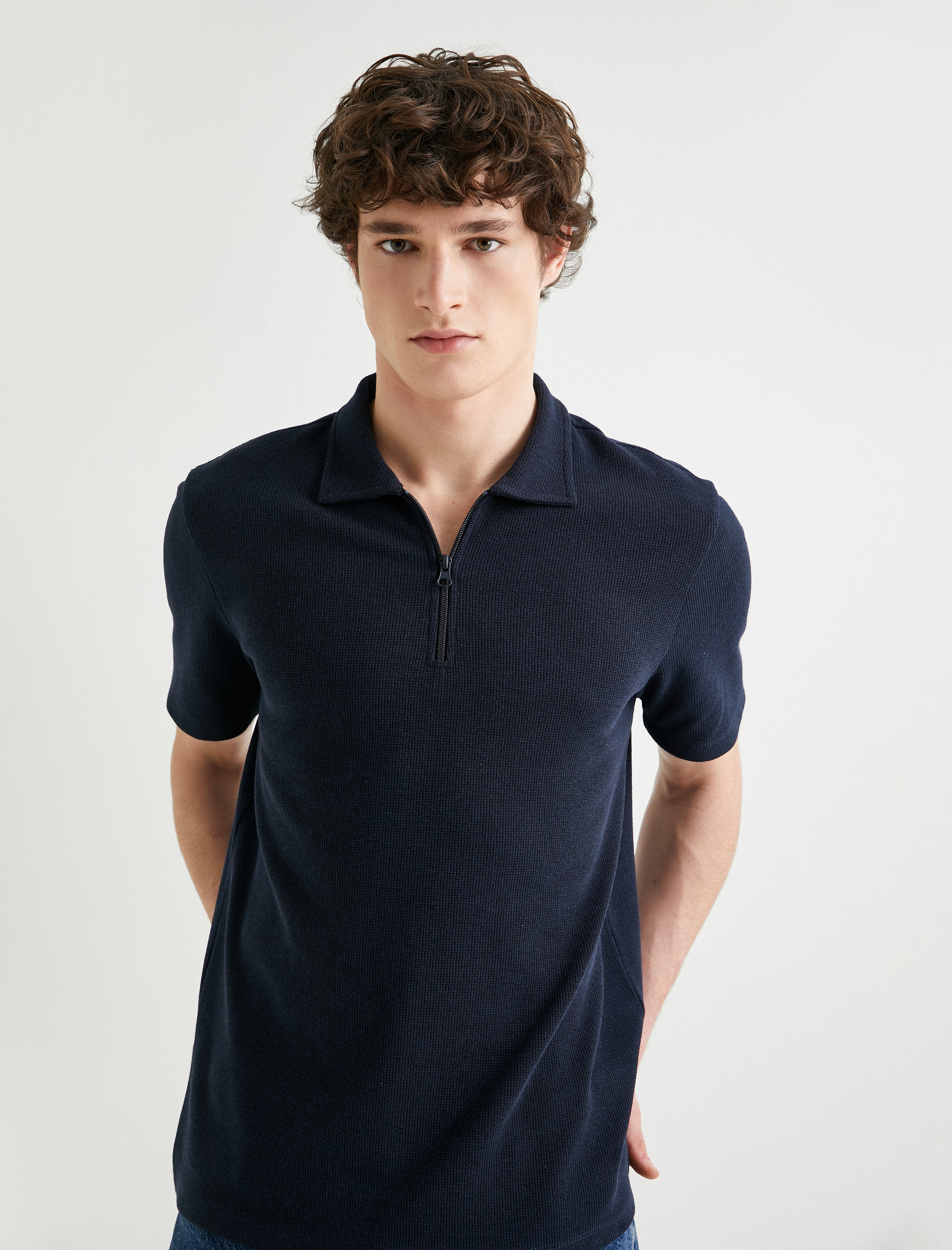   Yarım Fermuarlı Polo Tişört Kısa Kollu Dokulu