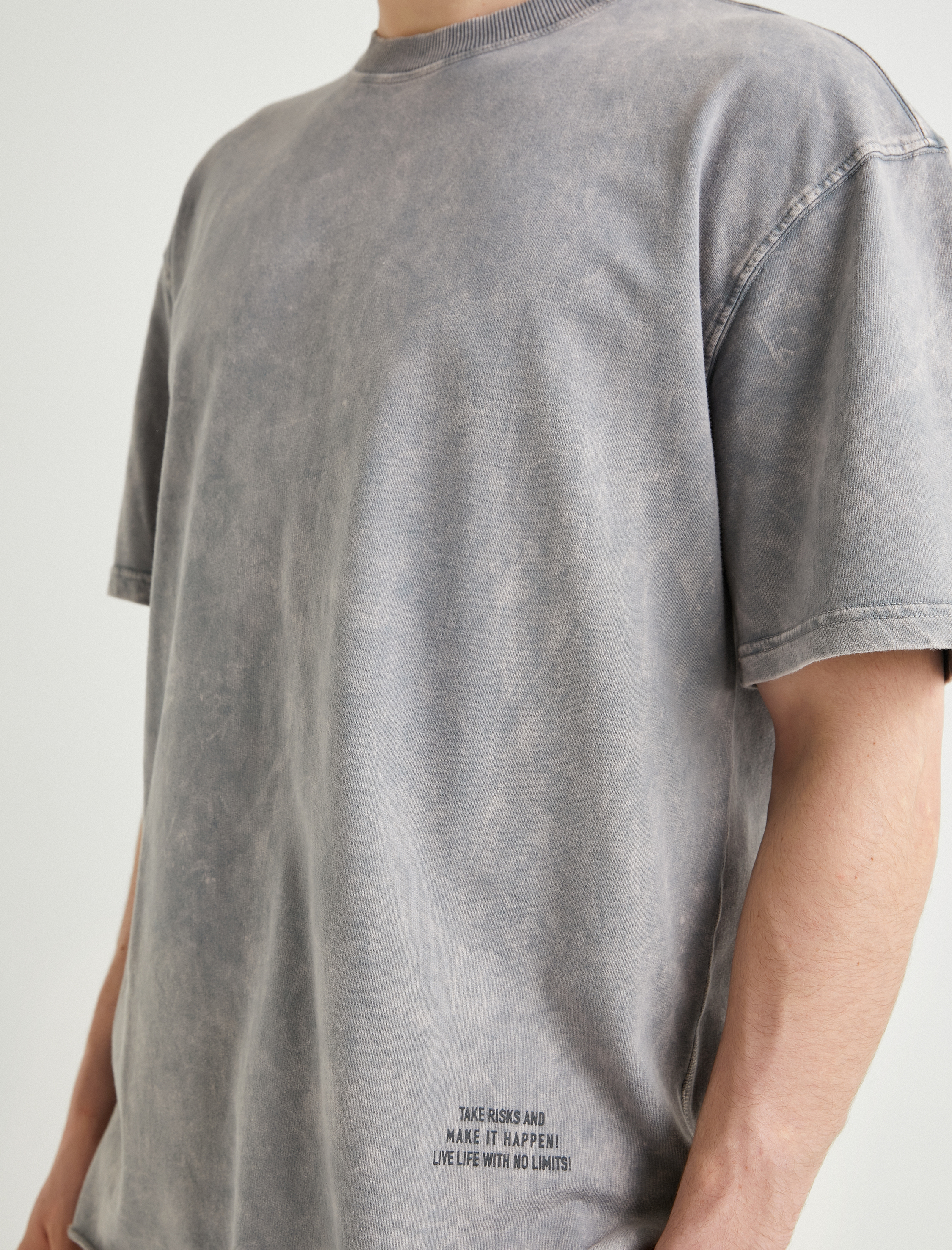   Oversize Tişört Yıkamalı Bisiklet Yaka Kısa Kollu