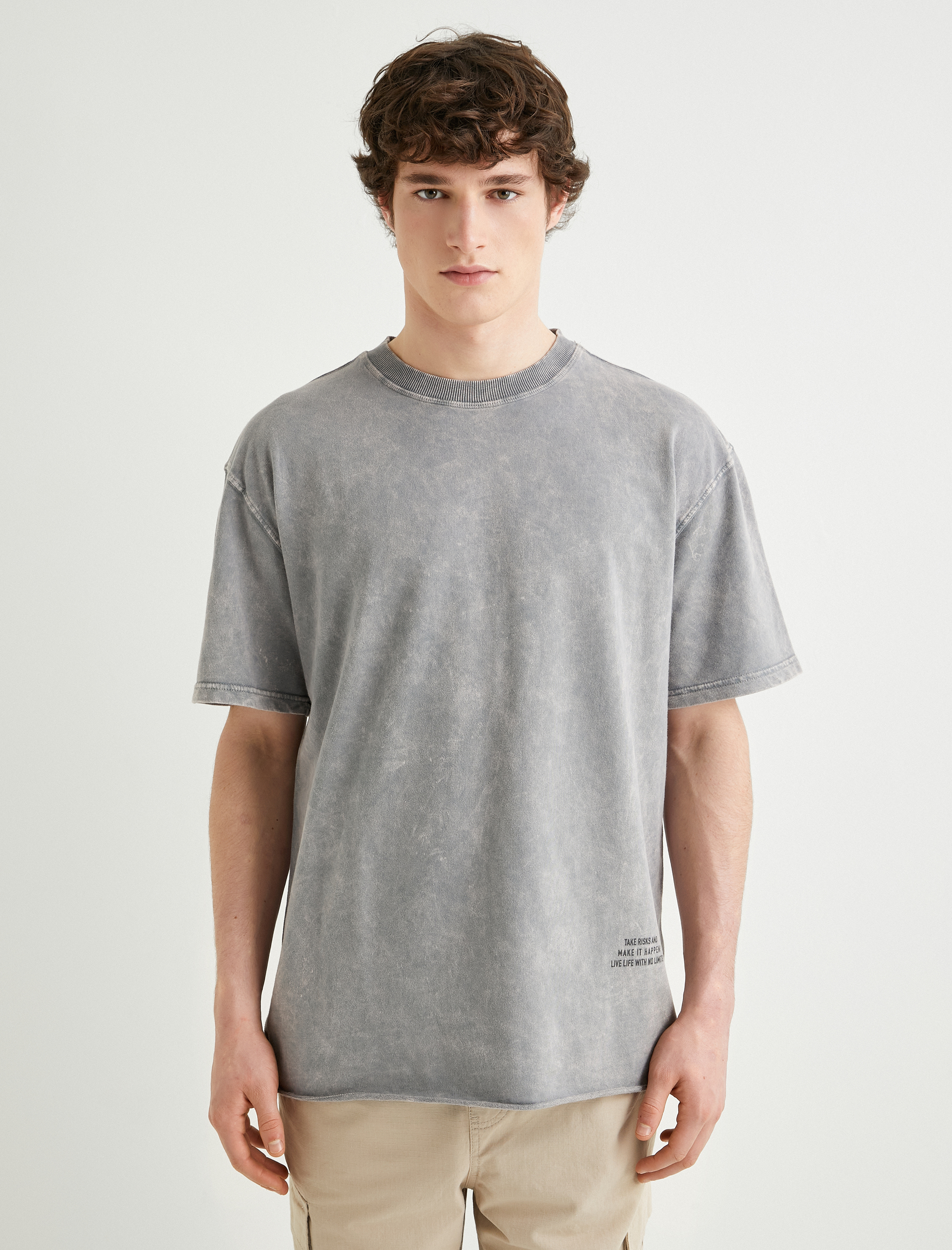   Oversize Tişört Yıkamalı Bisiklet Yaka Kısa Kollu