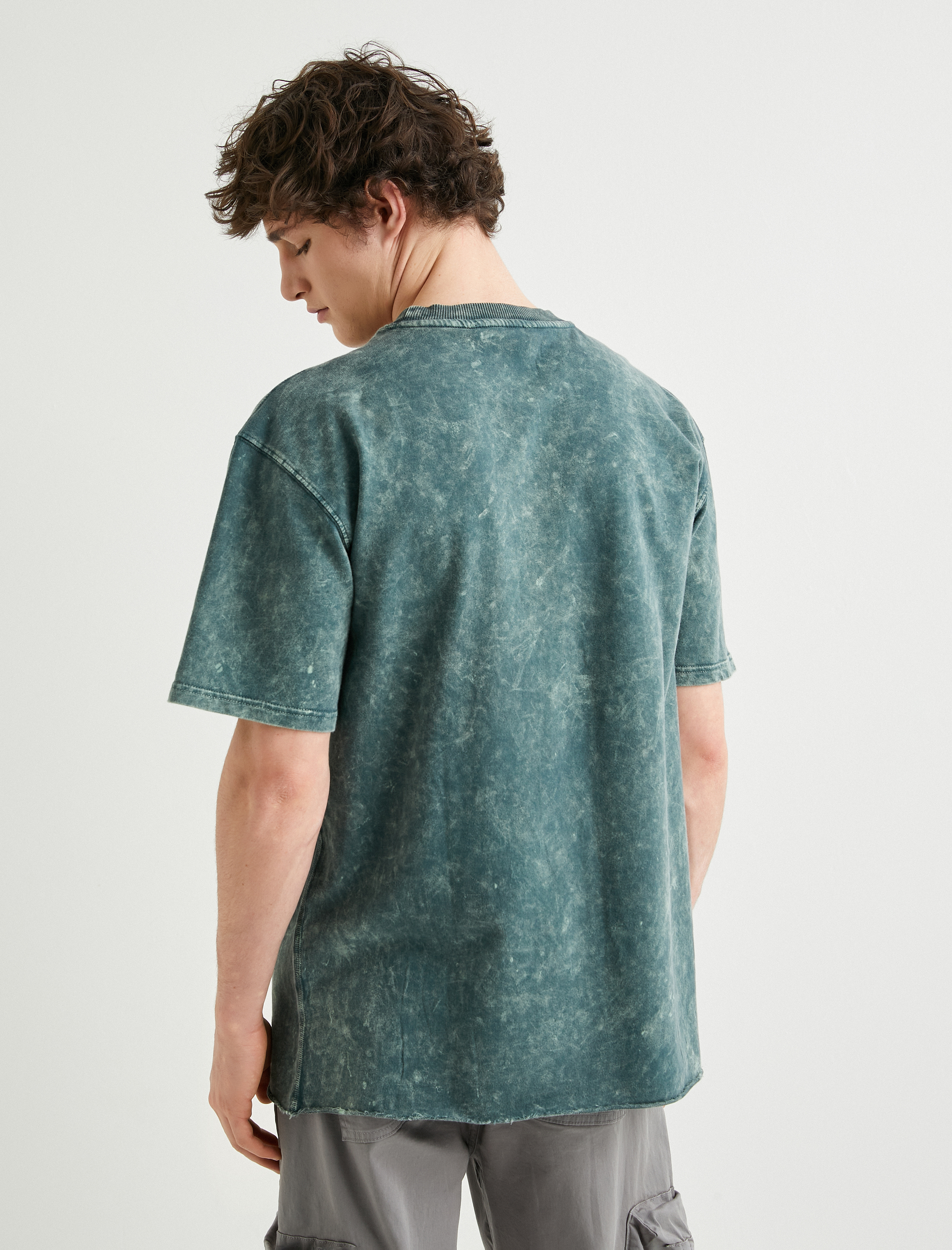   Oversize Tişört Yıkamalı Bisiklet Yaka Kısa Kollu