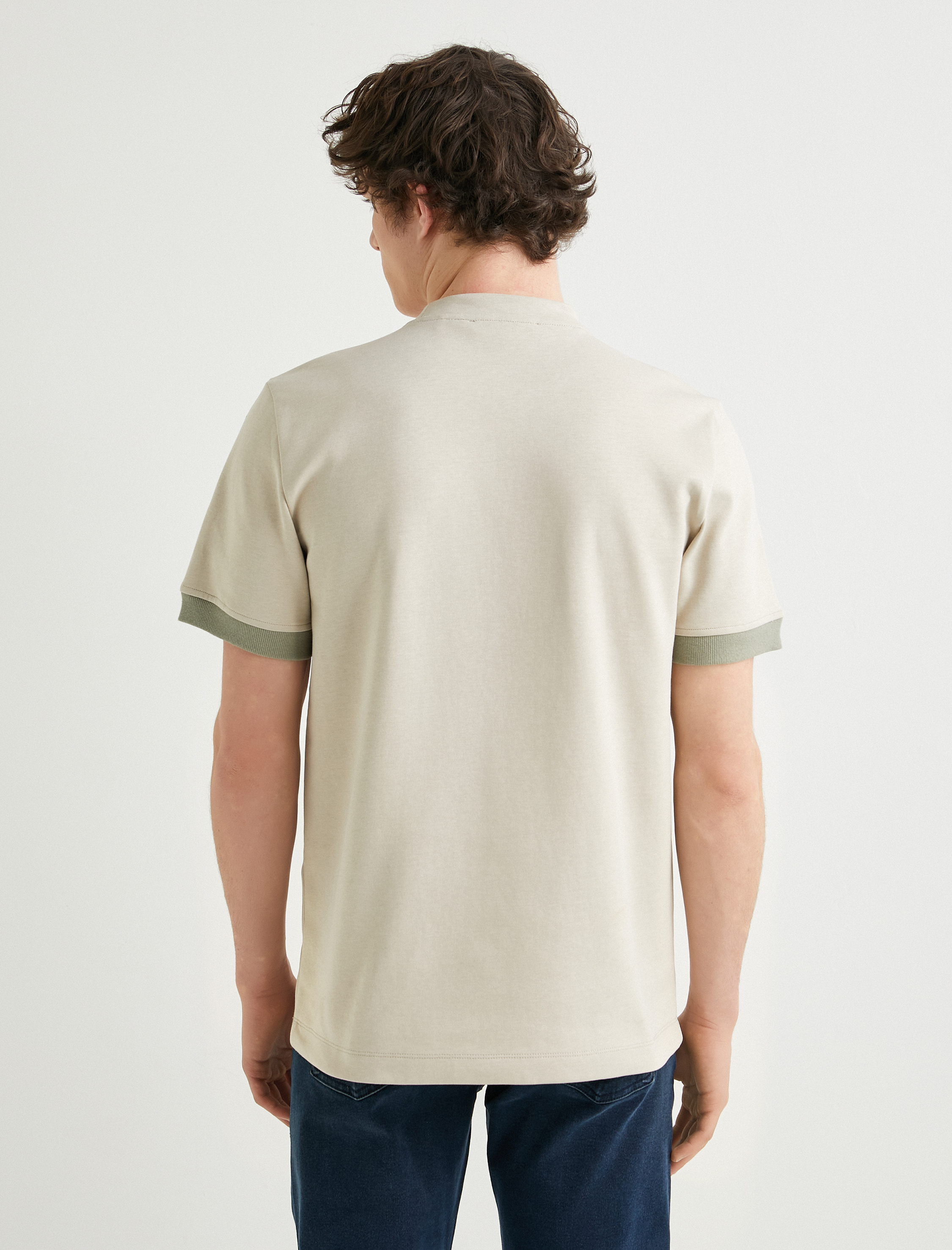   Kısa Kollu Pamuklu Bisiklet Yaka Tişört