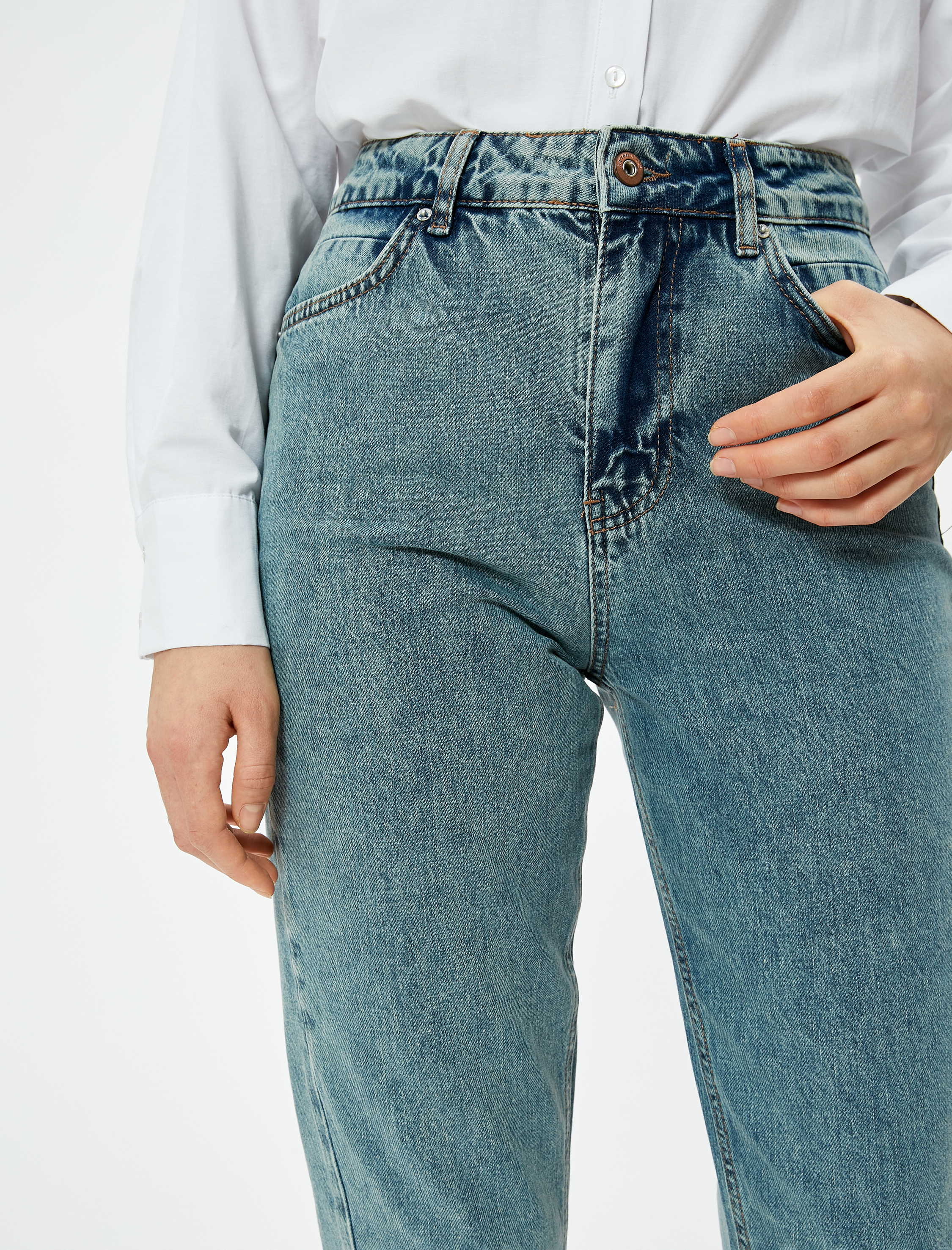   Mom Kot Pantolon Kısa Dar Paça Yırtmaç Detaylı Cepli - Mom Jean