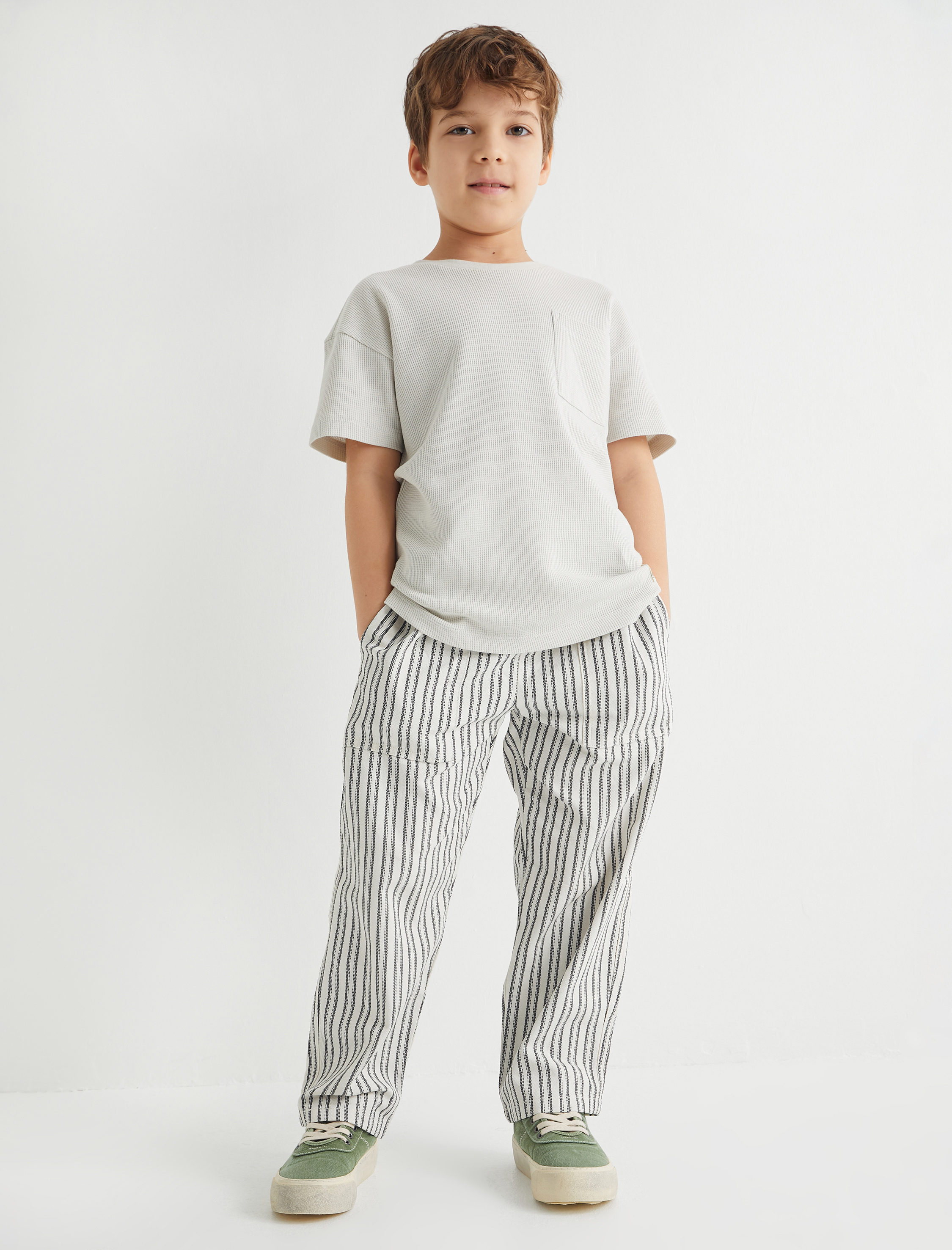  Erkek Çocuk Basic Tişört Kısa Kollu Bisiklet Yaka Cep Detaylı Pamuklu