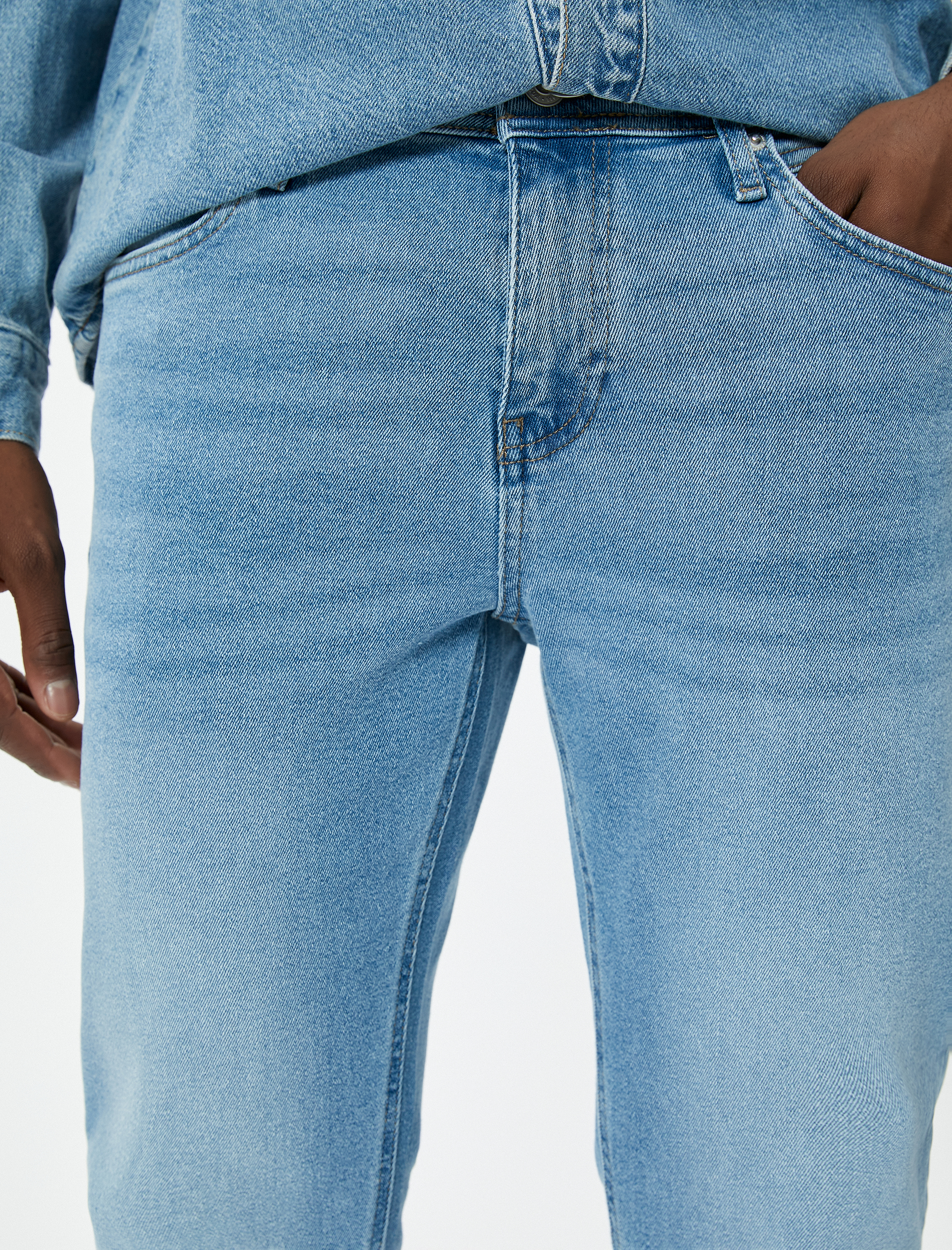   Brad Jeans - Slim Fit Jean