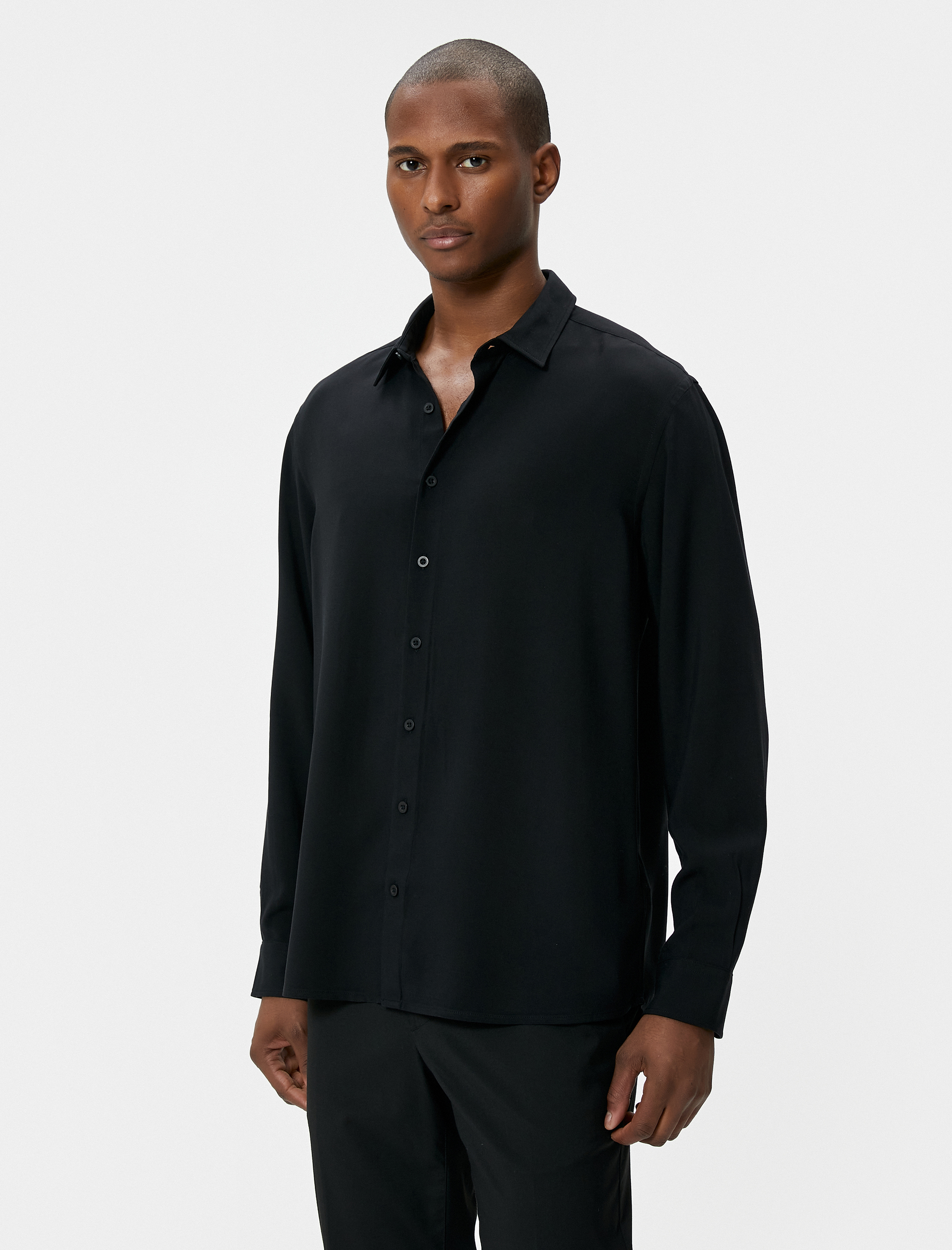   Basic Gömlek Uzun Kollu Klasik Yaka Düğmeli Viskon Regular Fit