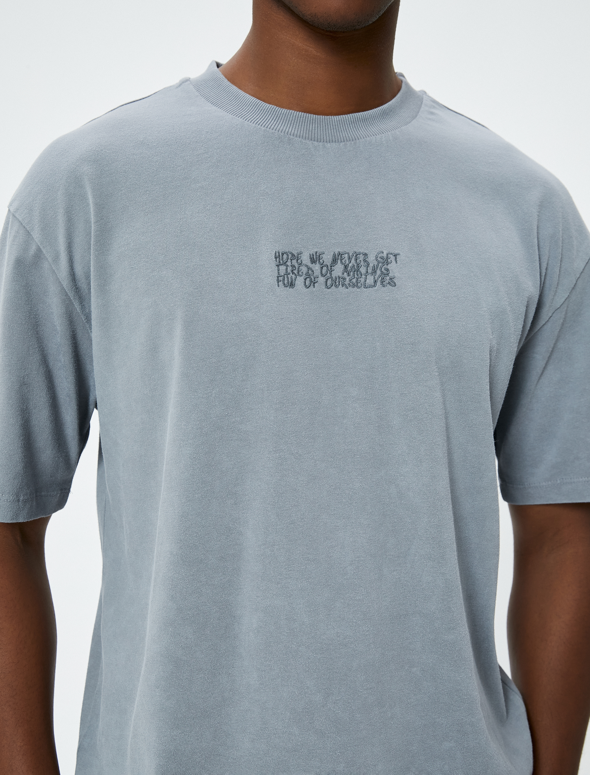   Oversize Tişört Slogan İşlemeli Bisiklet Yaka Kısa Kollu