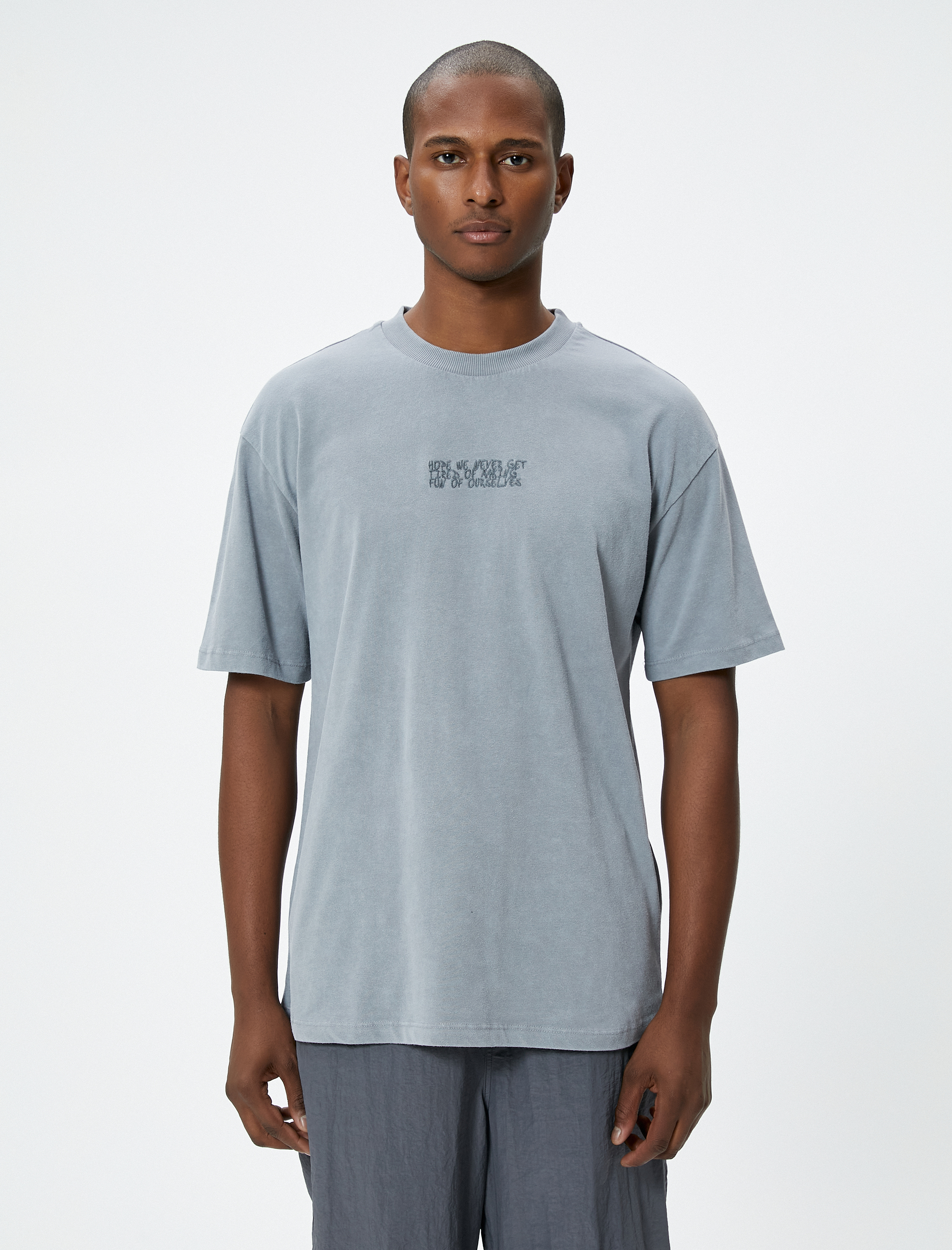   Oversize Tişört Slogan İşlemeli Bisiklet Yaka Kısa Kollu