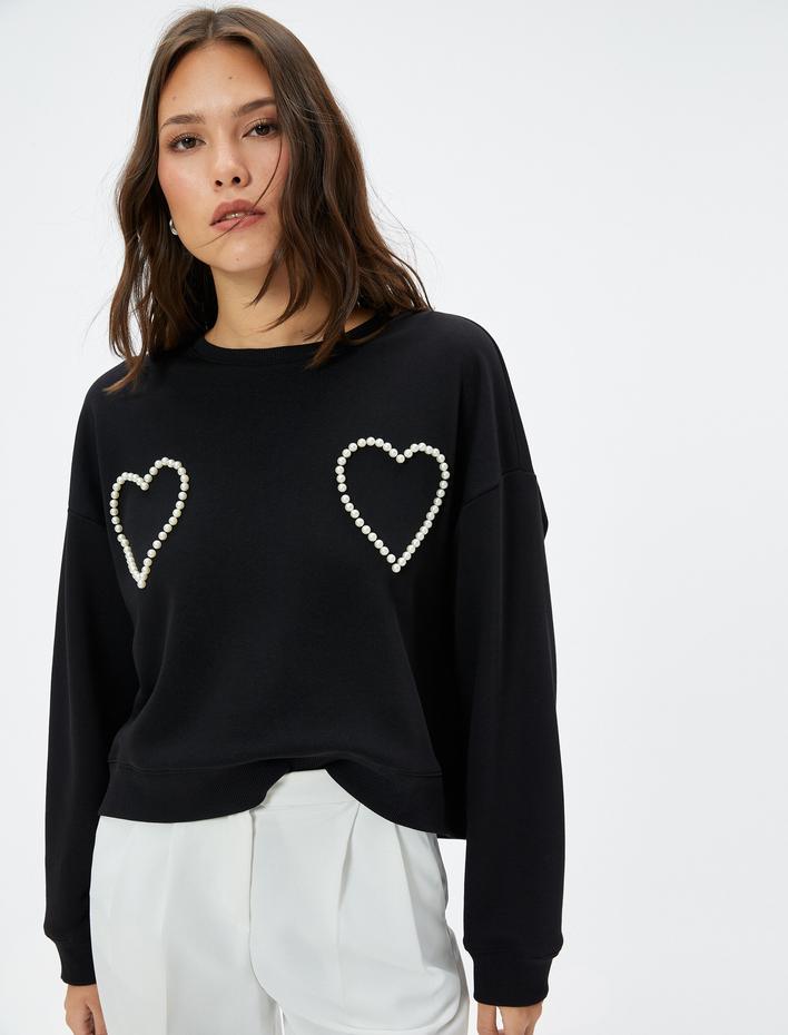  Bisiklet Yaka Sweatshirt İnci Kalp Detaylı