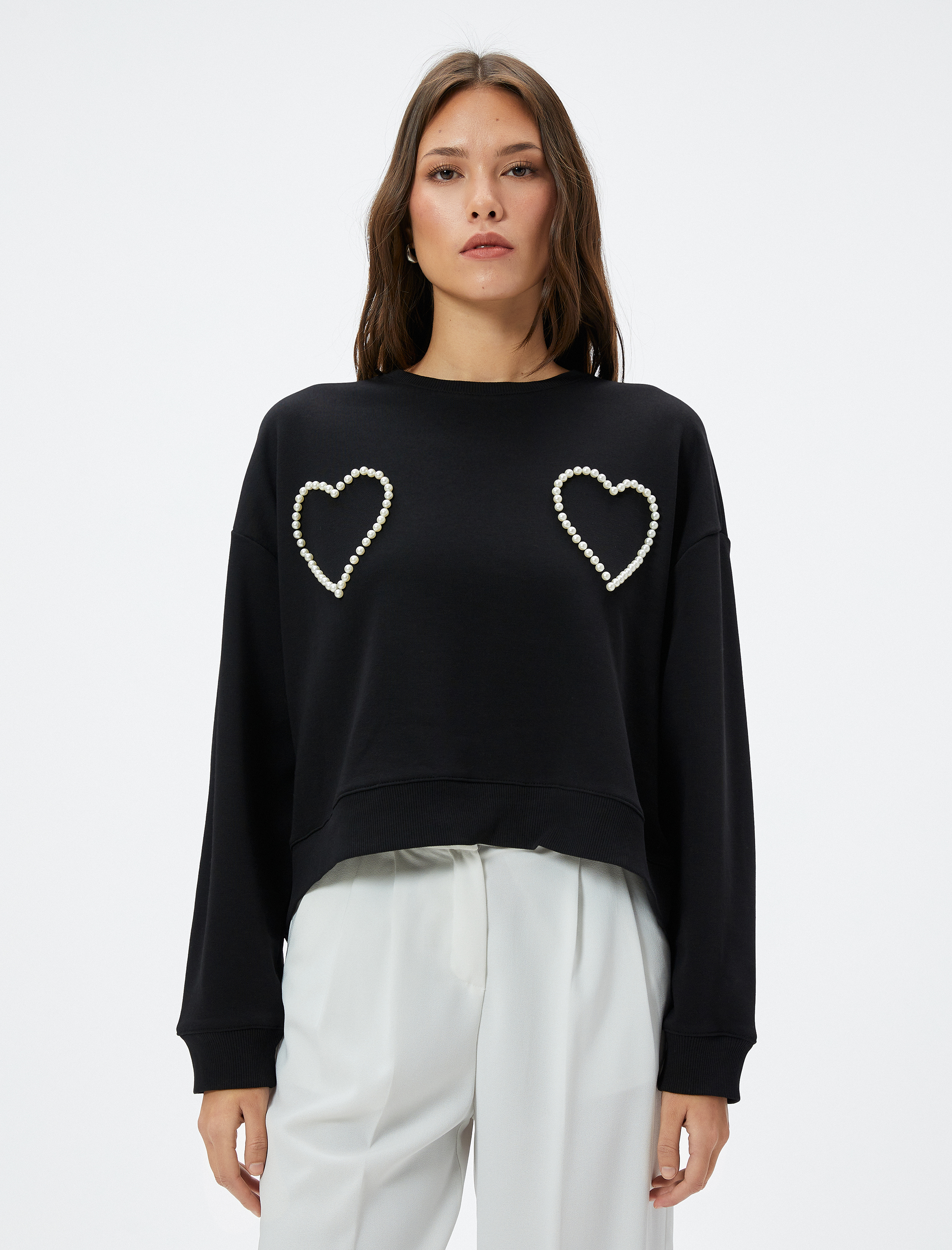   Bisiklet Yaka Sweatshirt İnci Kalp Detaylı