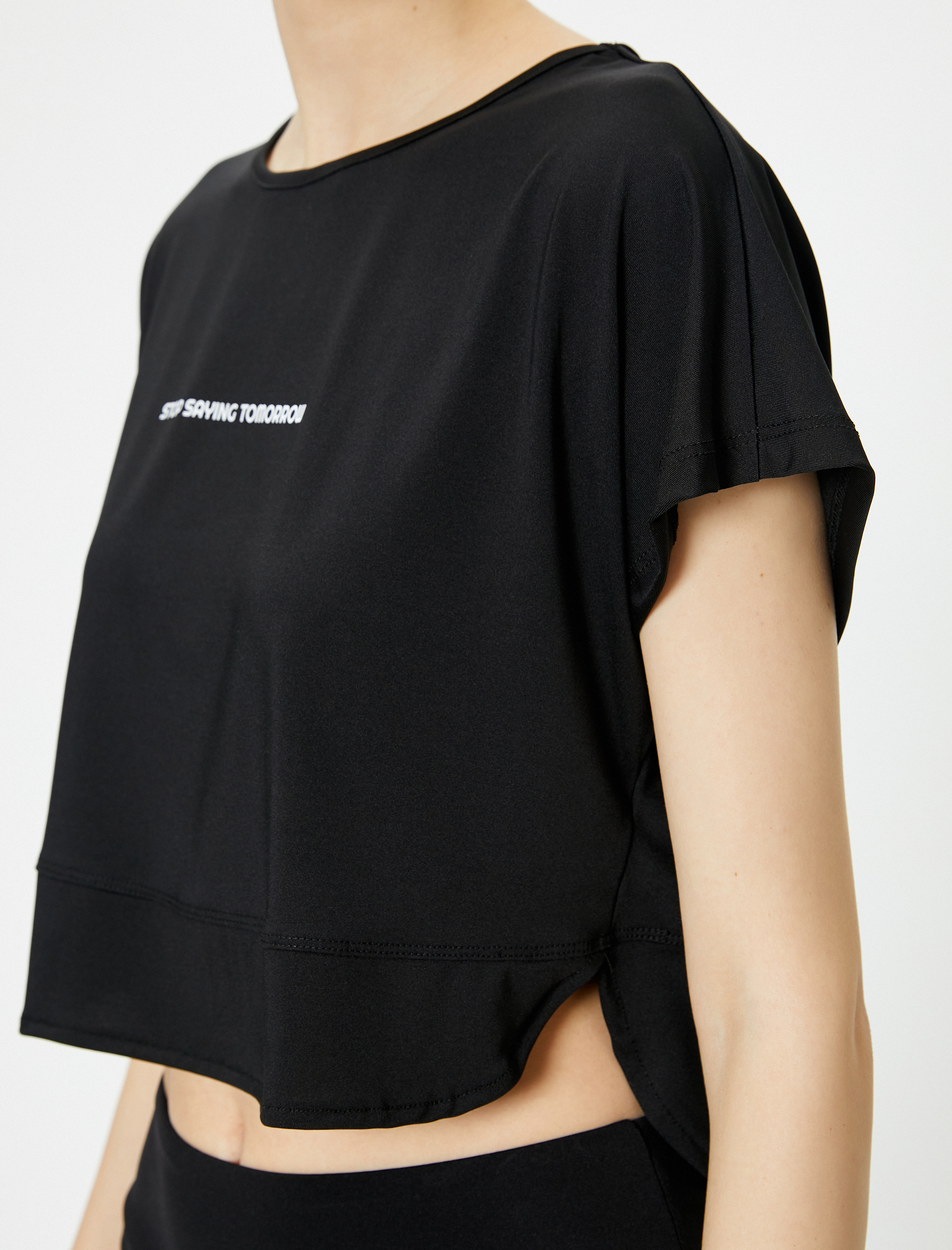   Spor Crop Tişört Kısa Kollu Bisiklet Yaka Baskılı Rahat Kalıp