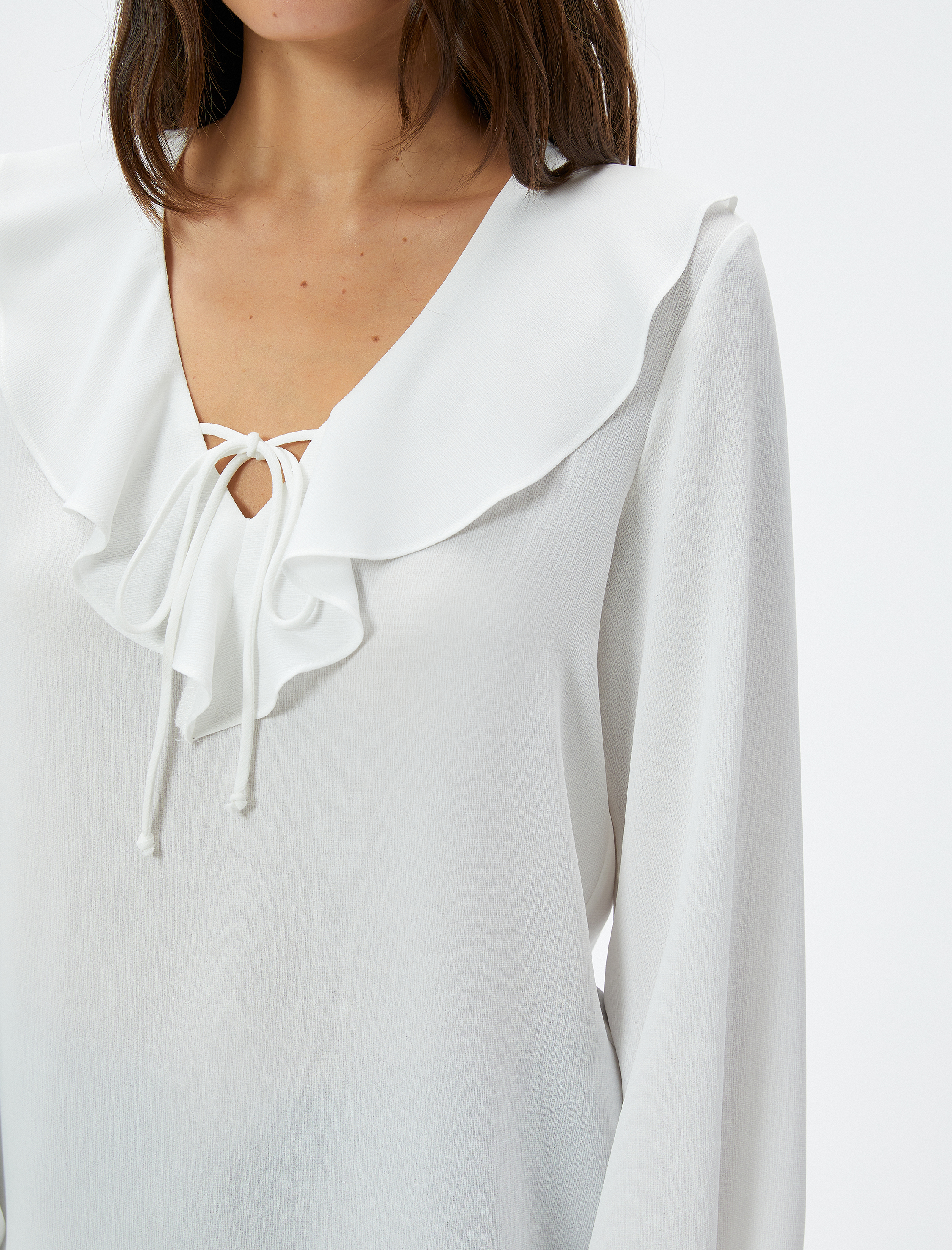   Balon Kol Bluz Fırfırlı V Yaka Bağlama Detaylı