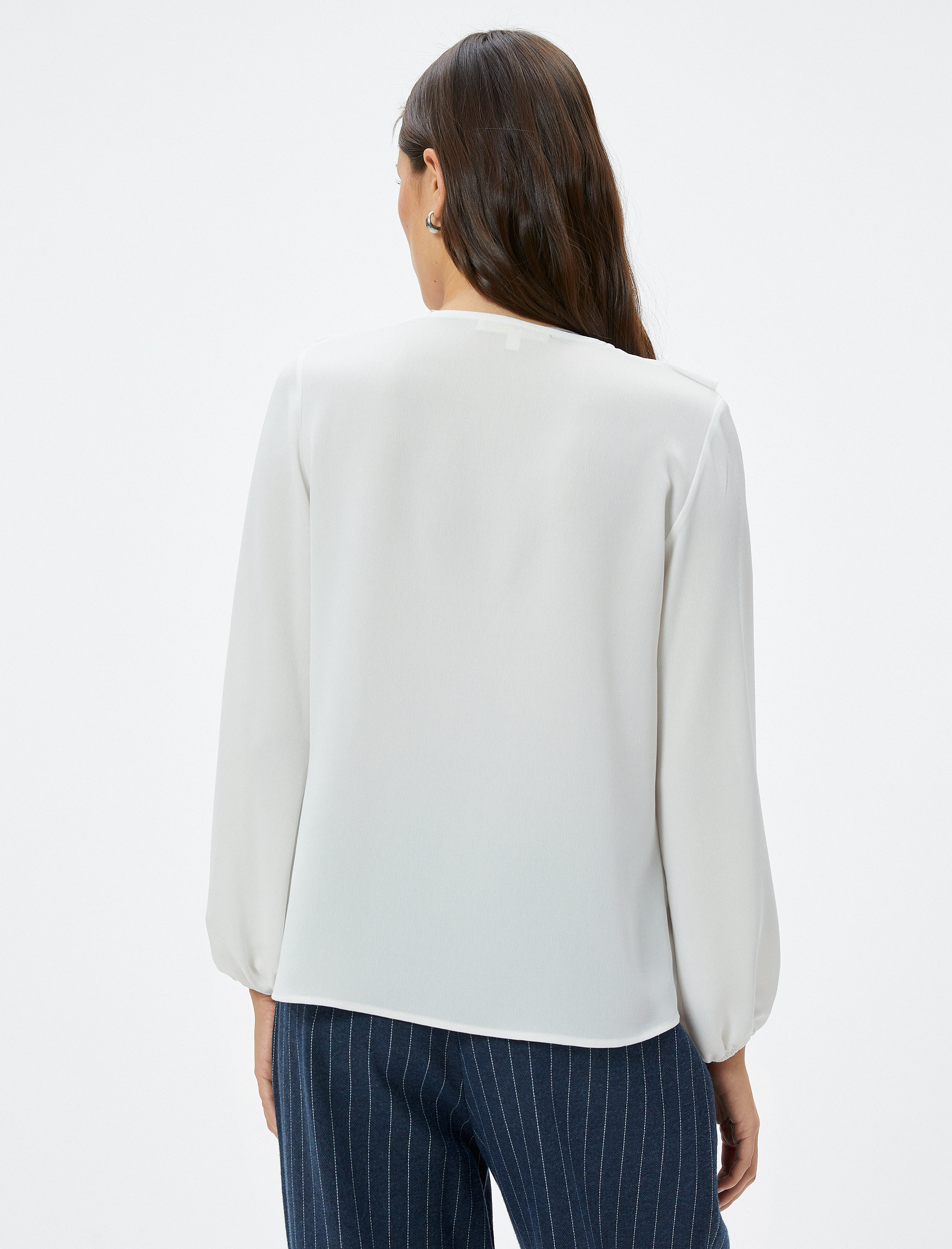   Balon Kol Bluz Fırfırlı V Yaka Bağlama Detaylı