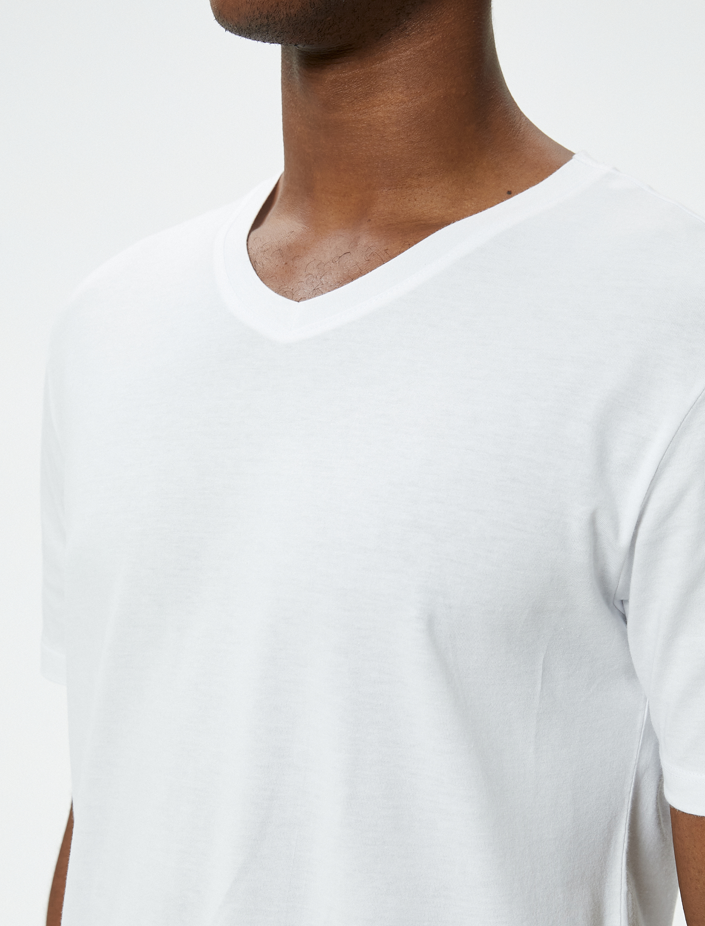   V Yaka Tişört Slim Fit Kısa Kollu Pamuklu