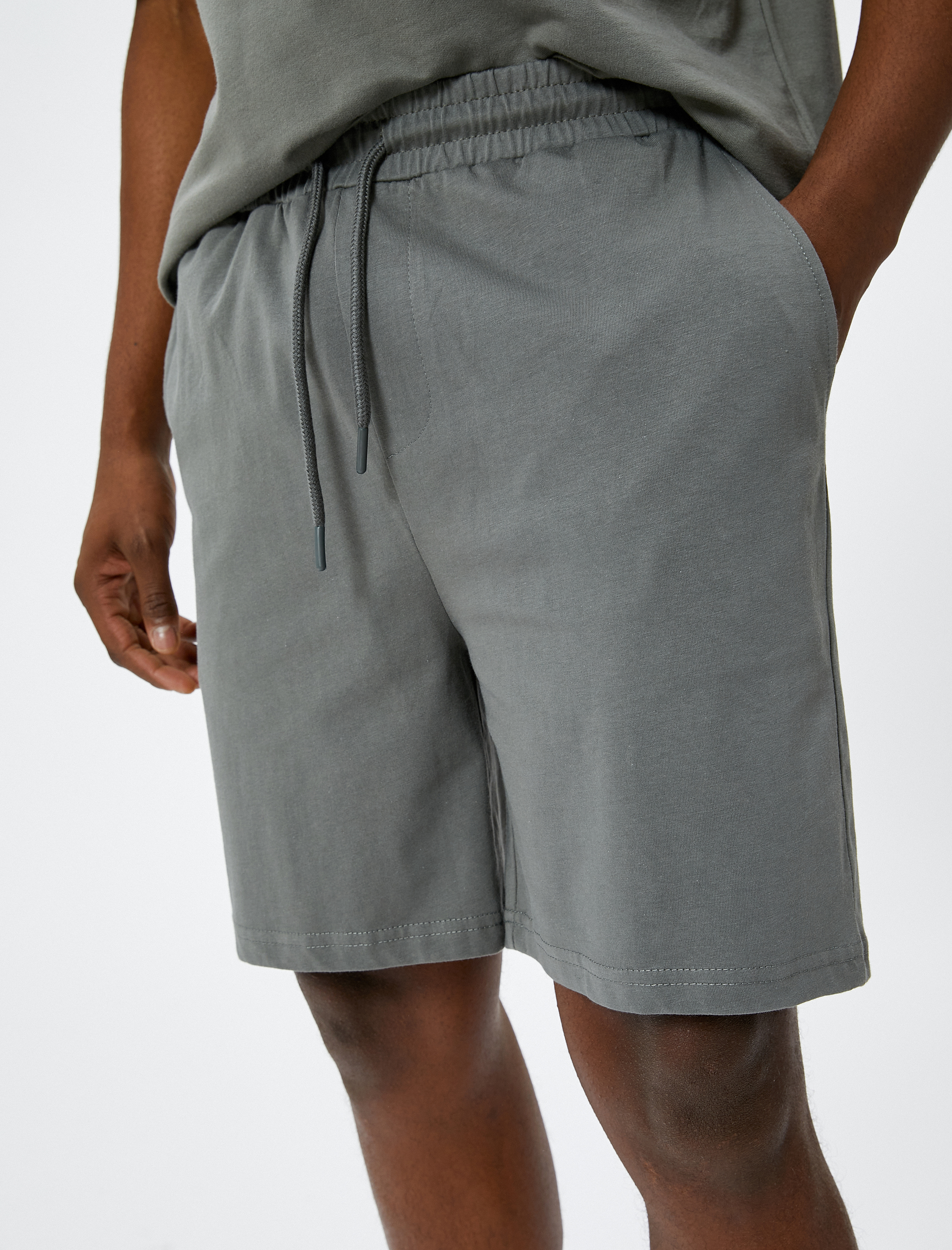   Beli Bağcıklı Bermuda Şort Cep Detaylı Pamuklu