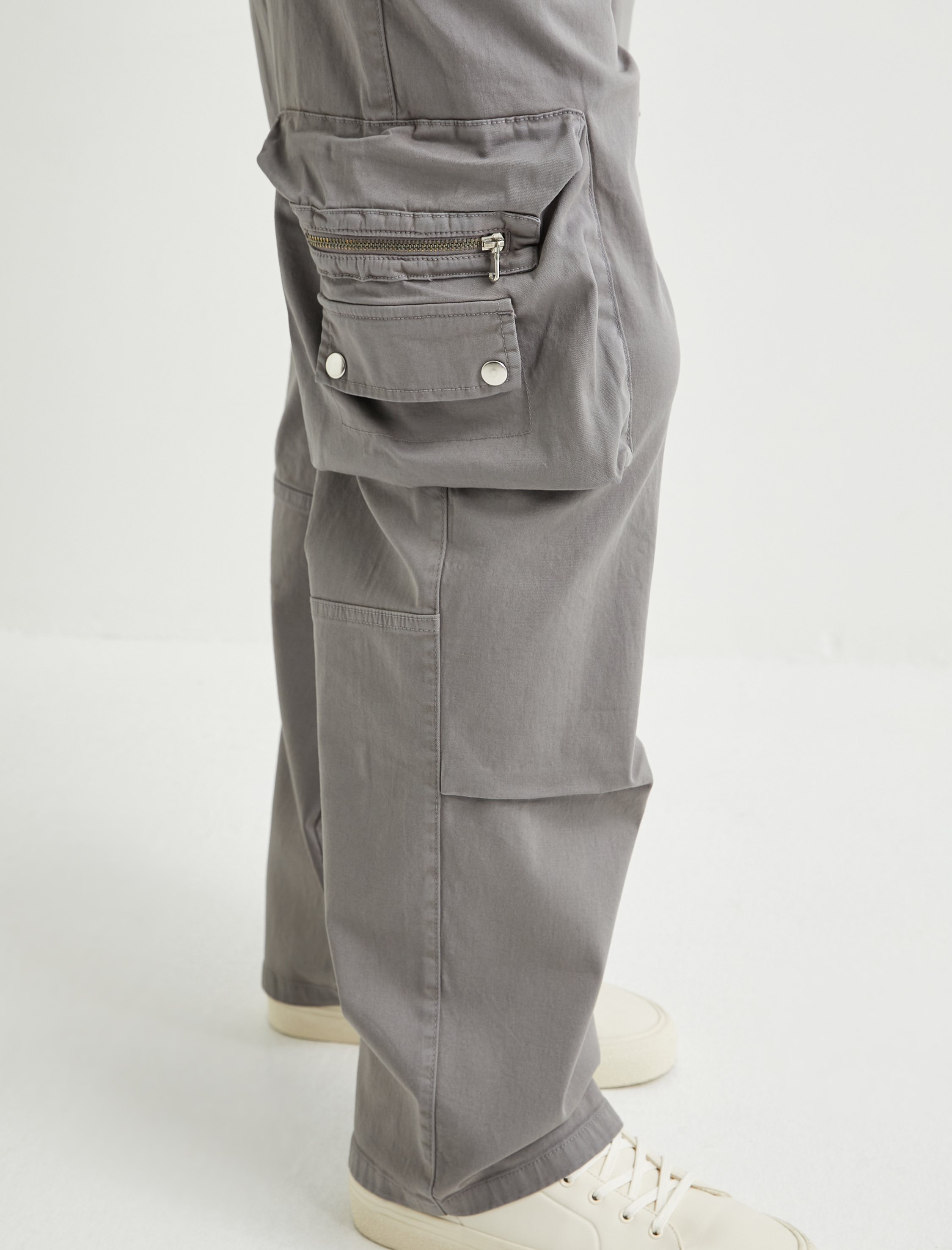   Kargo Cepli Pantolon Düğmeli Rahat Kesim Fermuar Detaylı