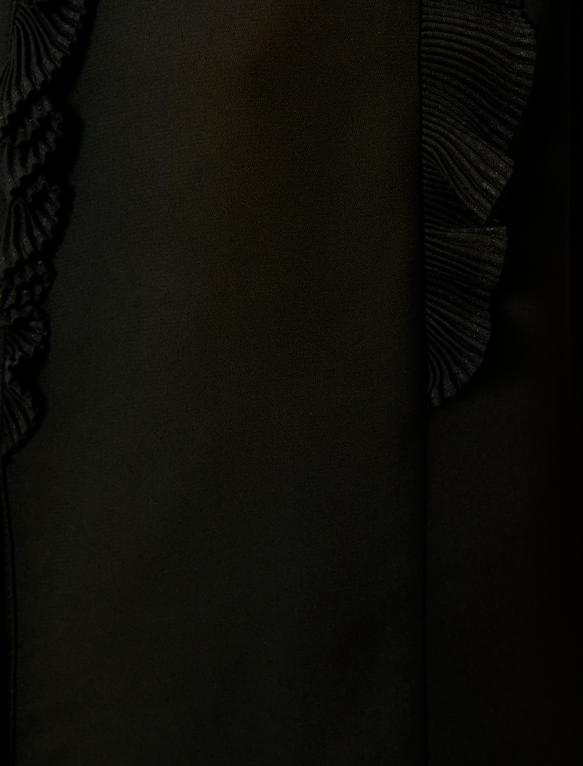   Fırfırlı Şifon Gömlek Kolsuz Hakim Yaka