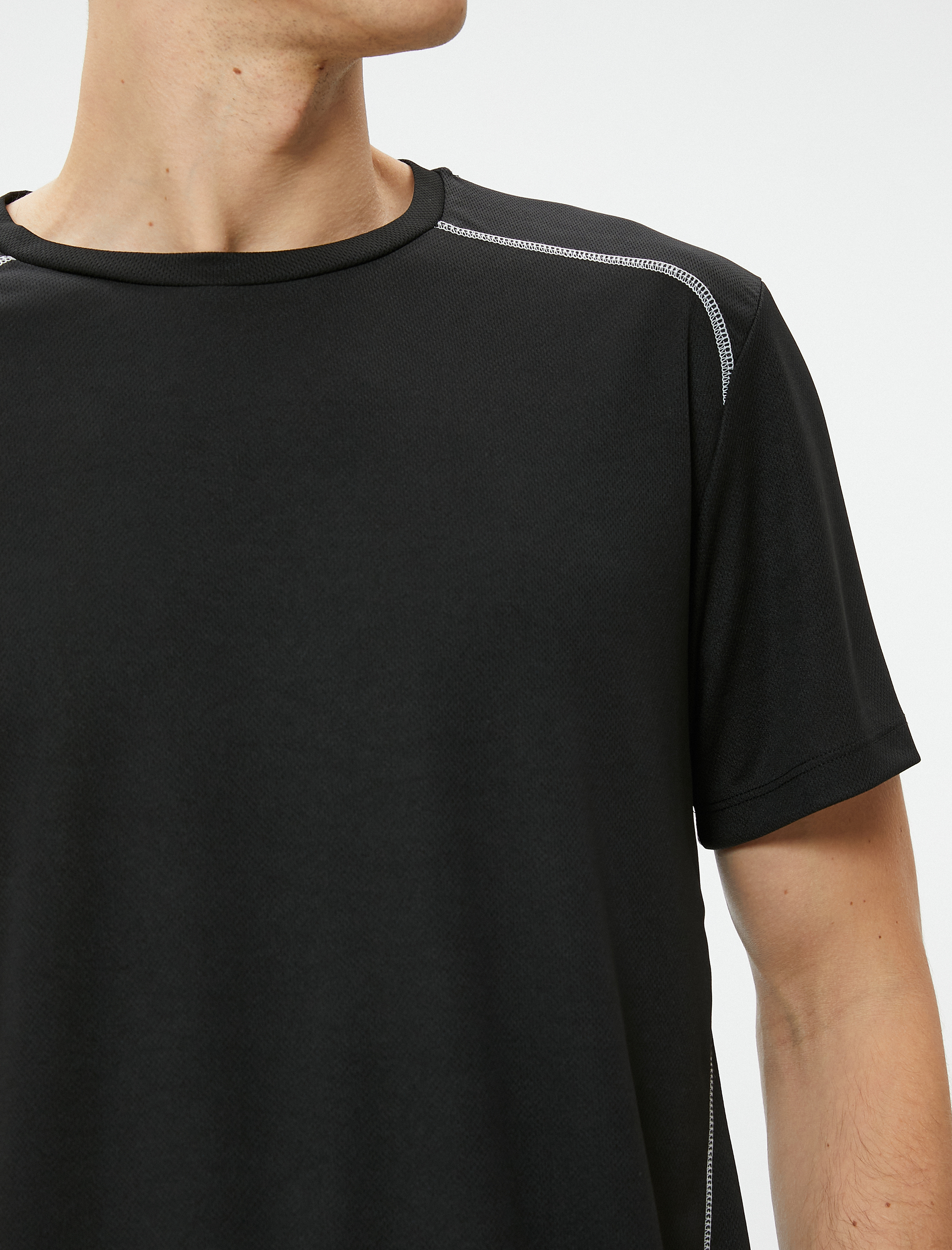   Spor Tişört Dikiş Detaylı Bisiklet Yaka Kısa Kollu