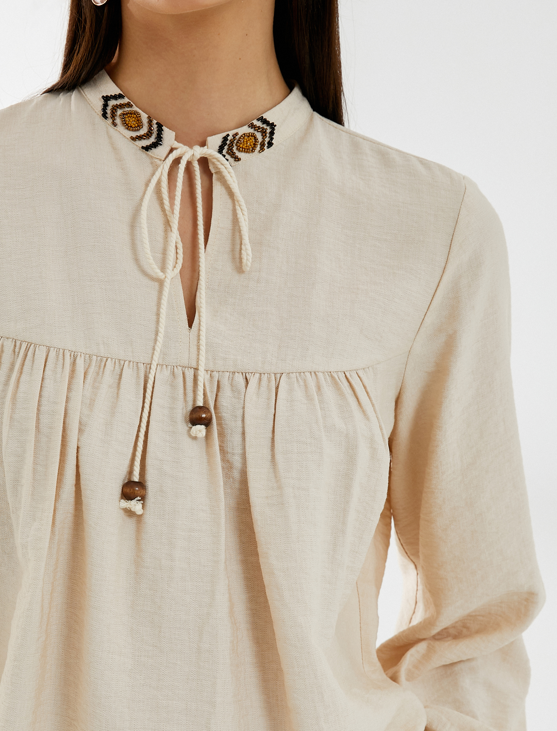   Balon Kol Bluz Bağcıklı Hakim Yaka Boncuk İşlemeli Viskon