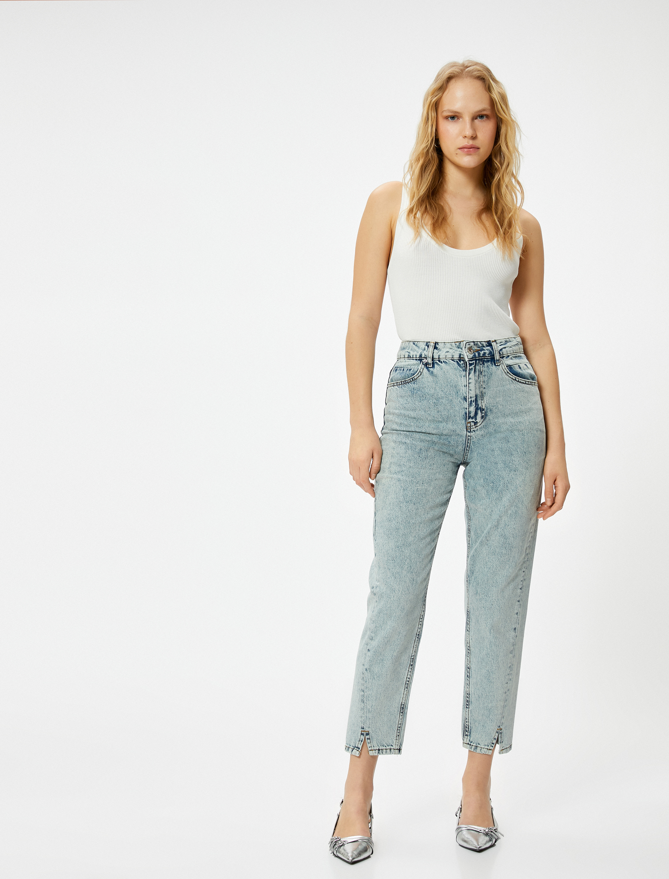   Mom Kot Pantolon Kısa Dar Paça Yırtmaç Detaylı Cepli - Mom Jean