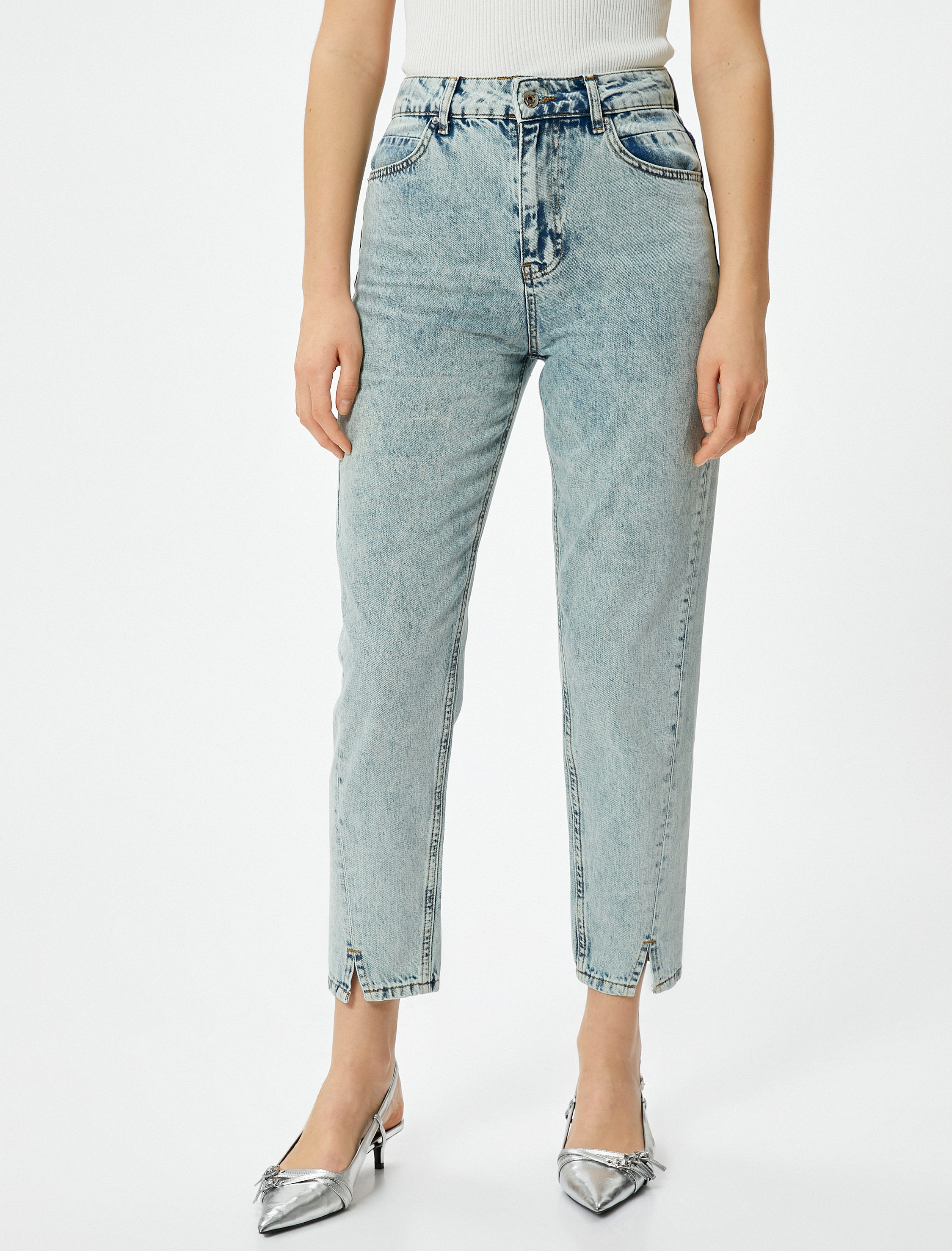   Mom Kot Pantolon Kısa Dar Paça Yırtmaç Detaylı Cepli - Mom Jean