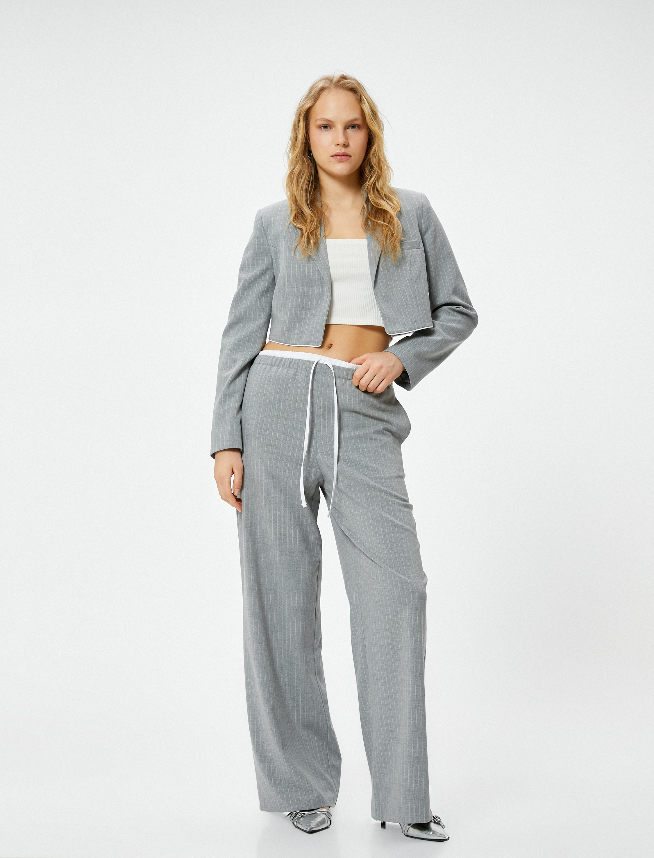   Bol Paça Pantolon Beli Bağcıklı Cep Detaylı