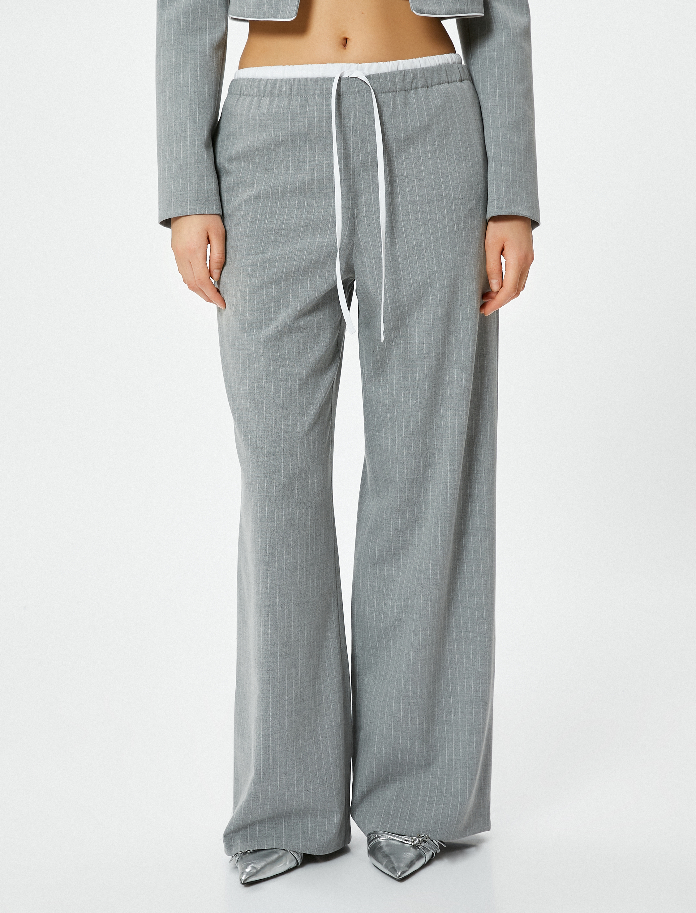   Bol Paça Pantolon Beli Bağcıklı Cep Detaylı