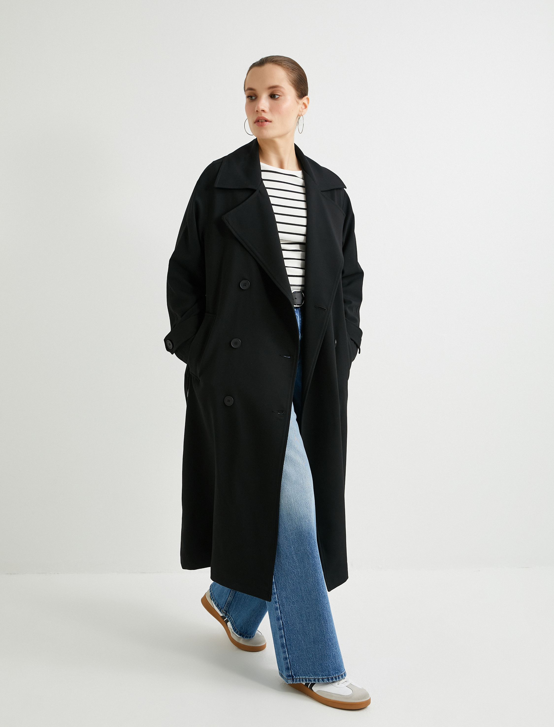   Uzun Trençkot Kruvaze Düğmeli Kemerli Cep Detaylı