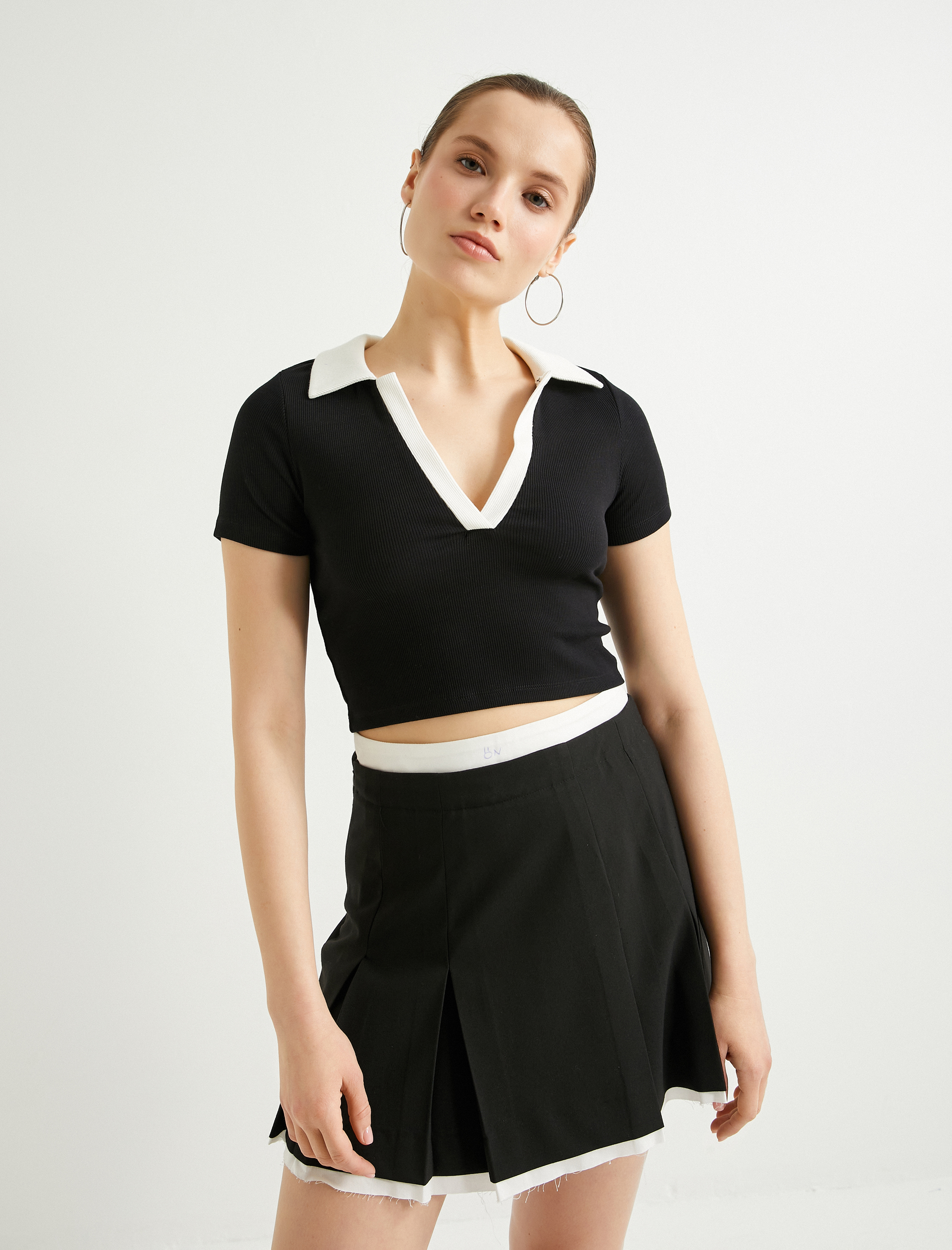 Polo Yaka Crop Tişört Renk Kontrastlı Kısa Kollu Slim Fit